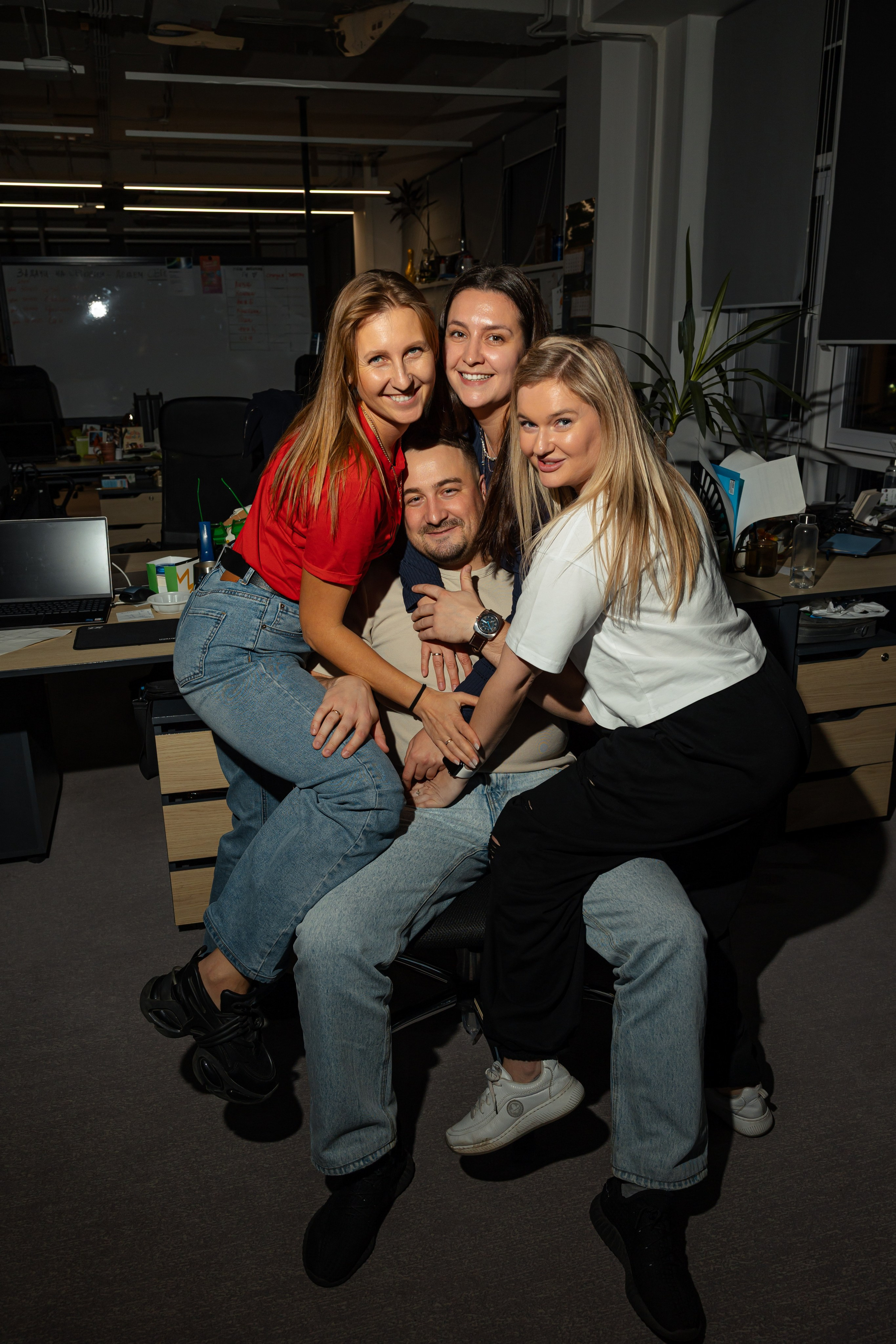 Дубль гис (офисная туса). Фотограф Вячеслав Фарунин