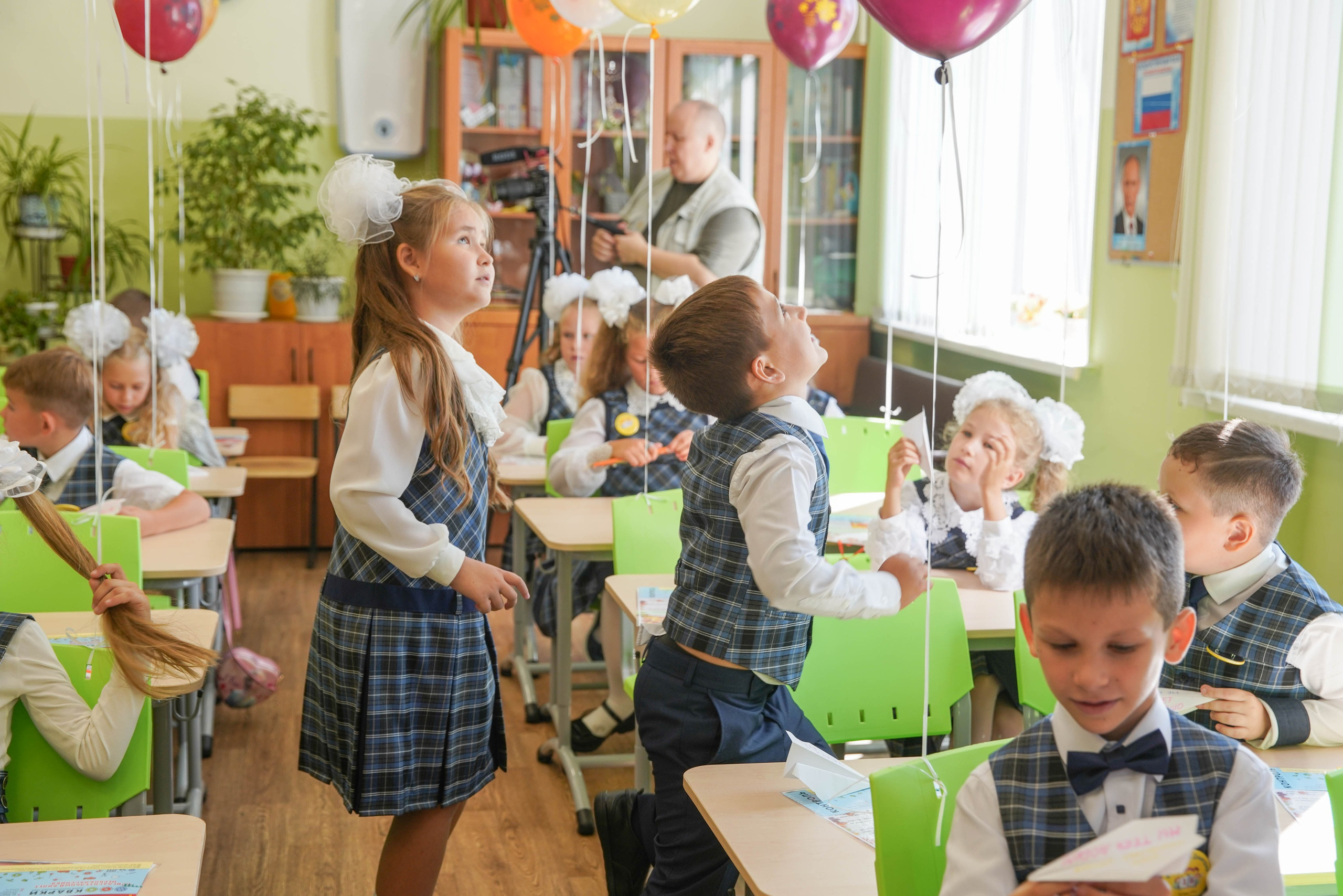 Первый класс линейка, в классе, портреты. Семейный и детский фотограф в Нижнем Новгороде