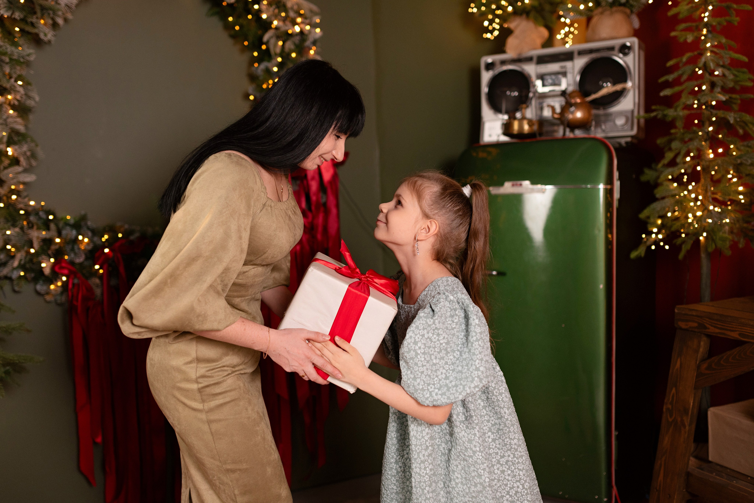 Семейная фотосессия в зале Невский фотостудии Питер. Детский и семейный фотограф в Сургуте и Нефтеюганске Анна Старцева