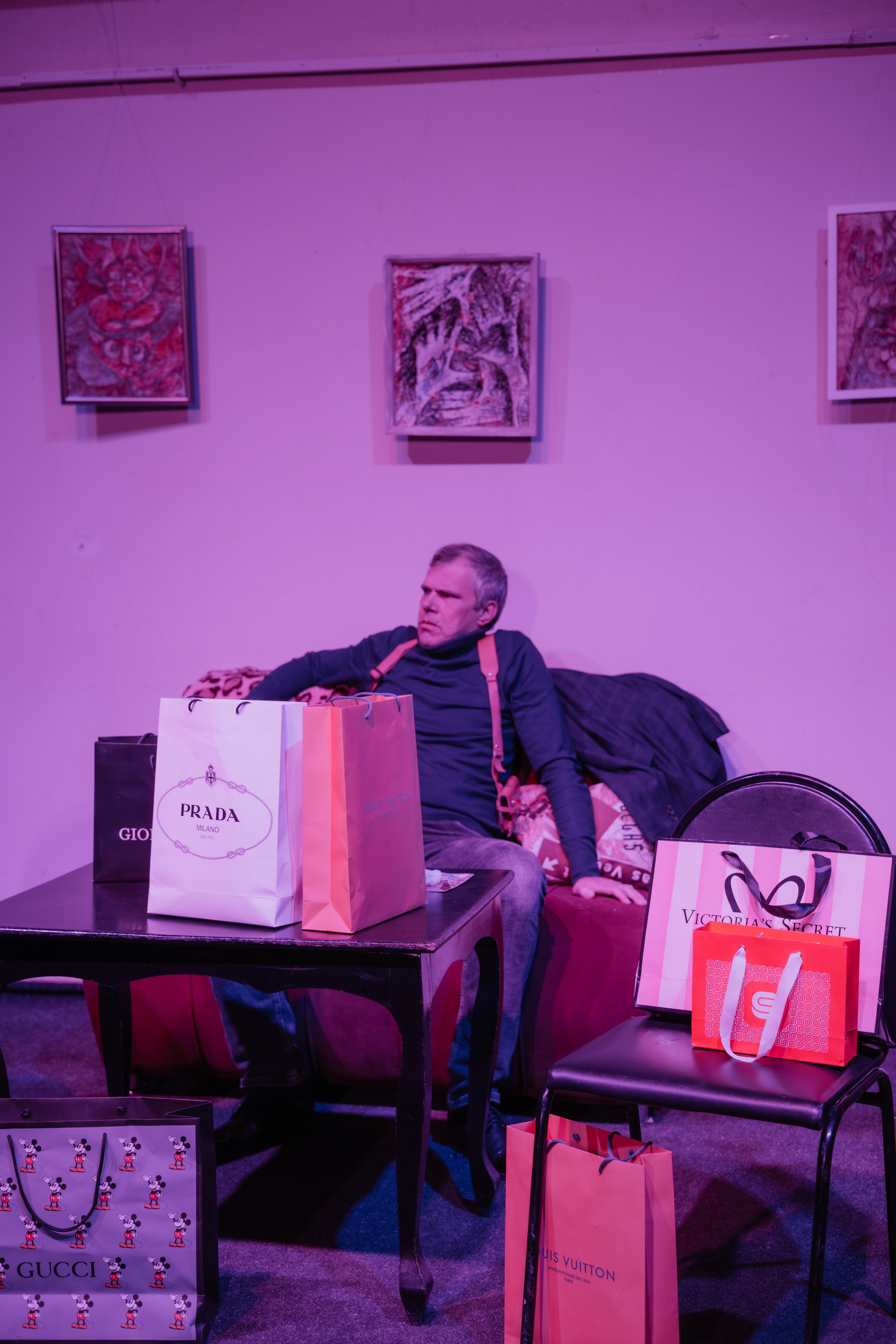 Дом актера «Денег много не бывает». Фотограф Марк Файзулин