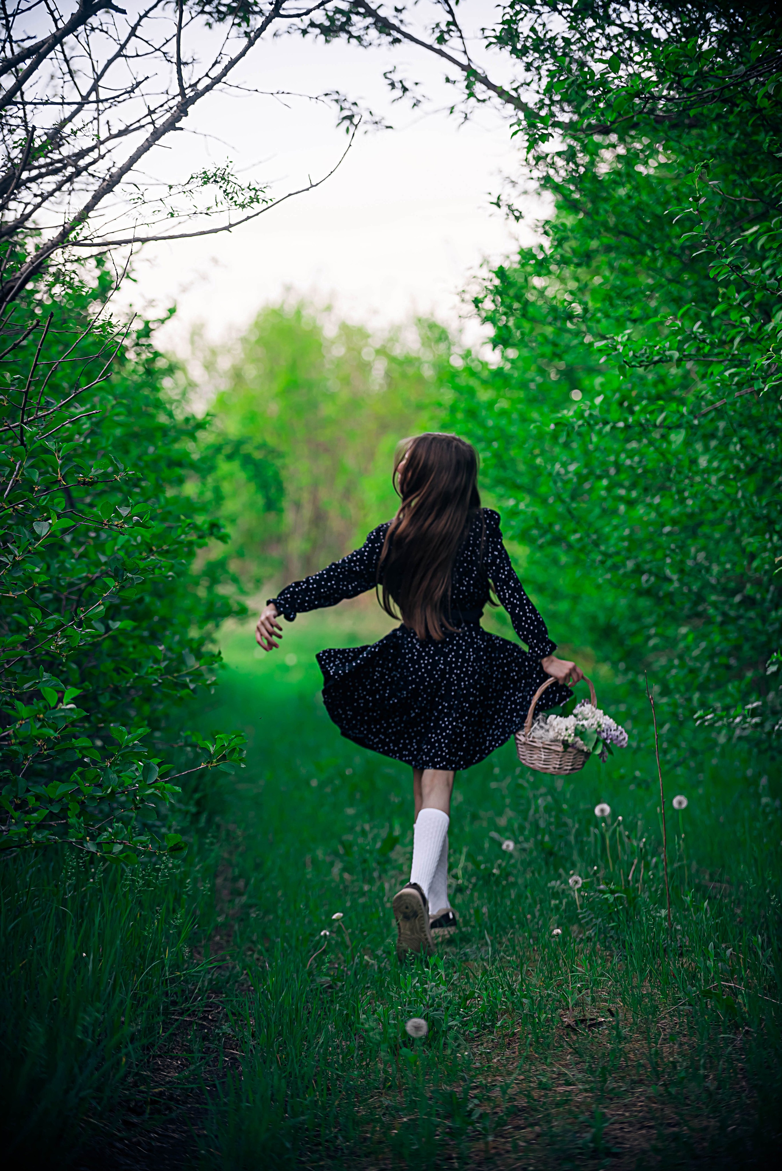 Анютка в сиреньке. Арт-фотограф Евгений Матвиенко