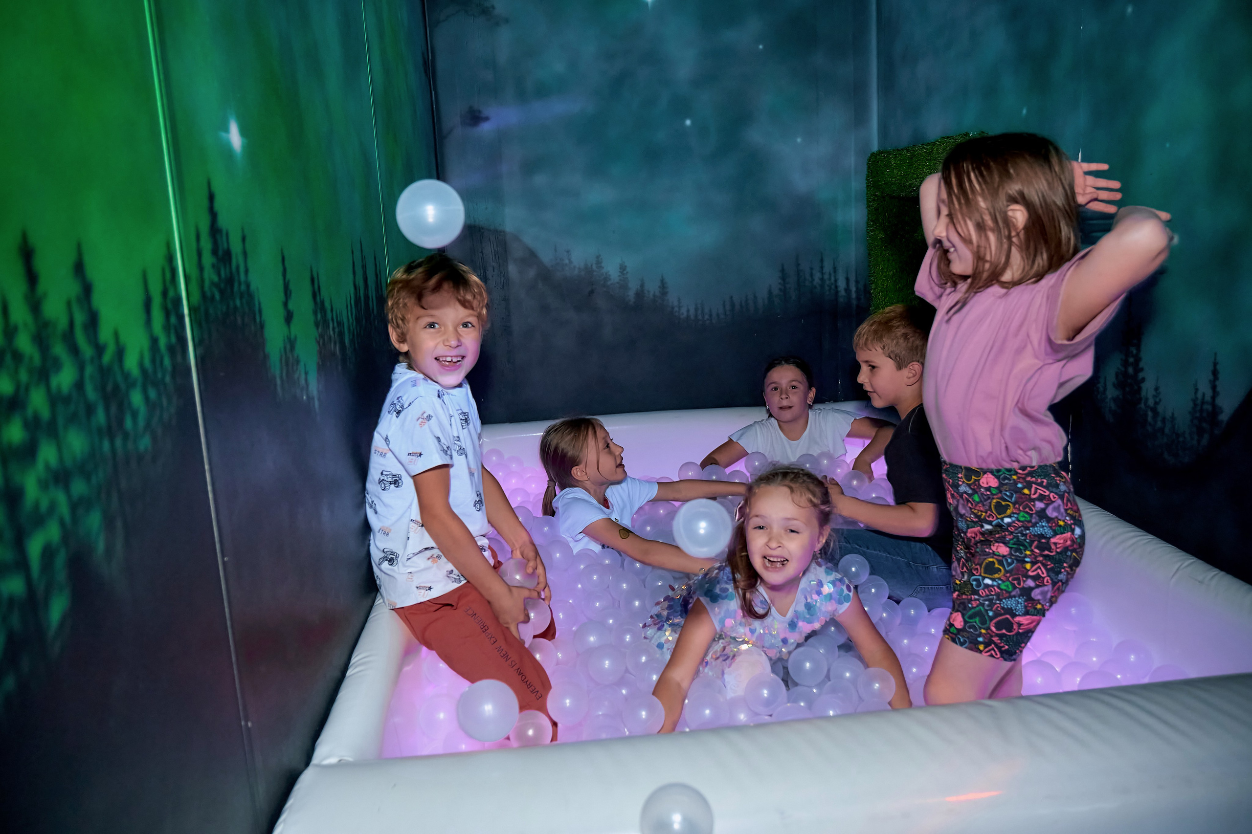 Футурамия. Фотограф в Екатеринбурге Наталия Нарышкина, бизнес контент, танец