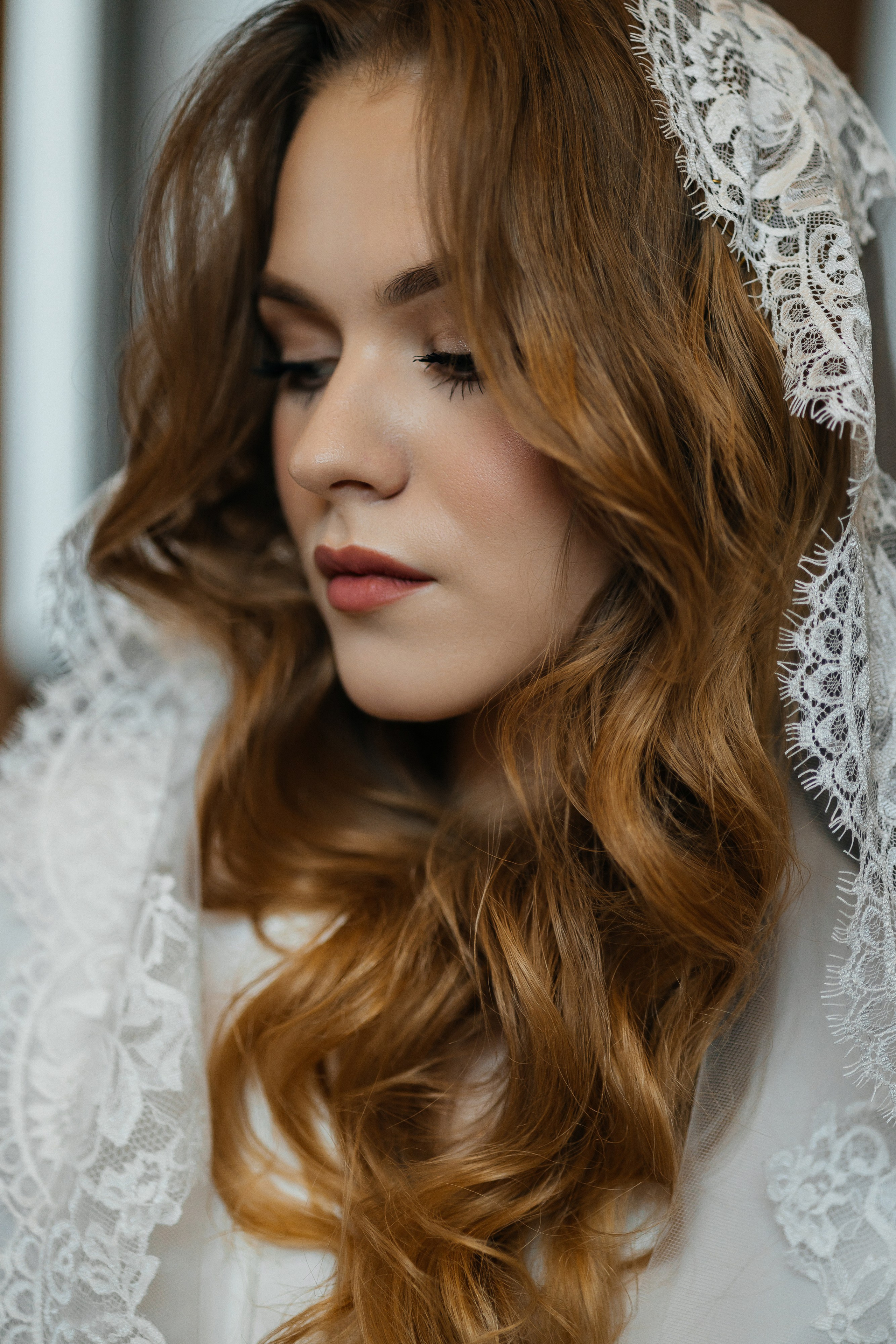 Роскошное утро пары в номере отеля. Олег Сверчков | Свадебный фотограф Вологда