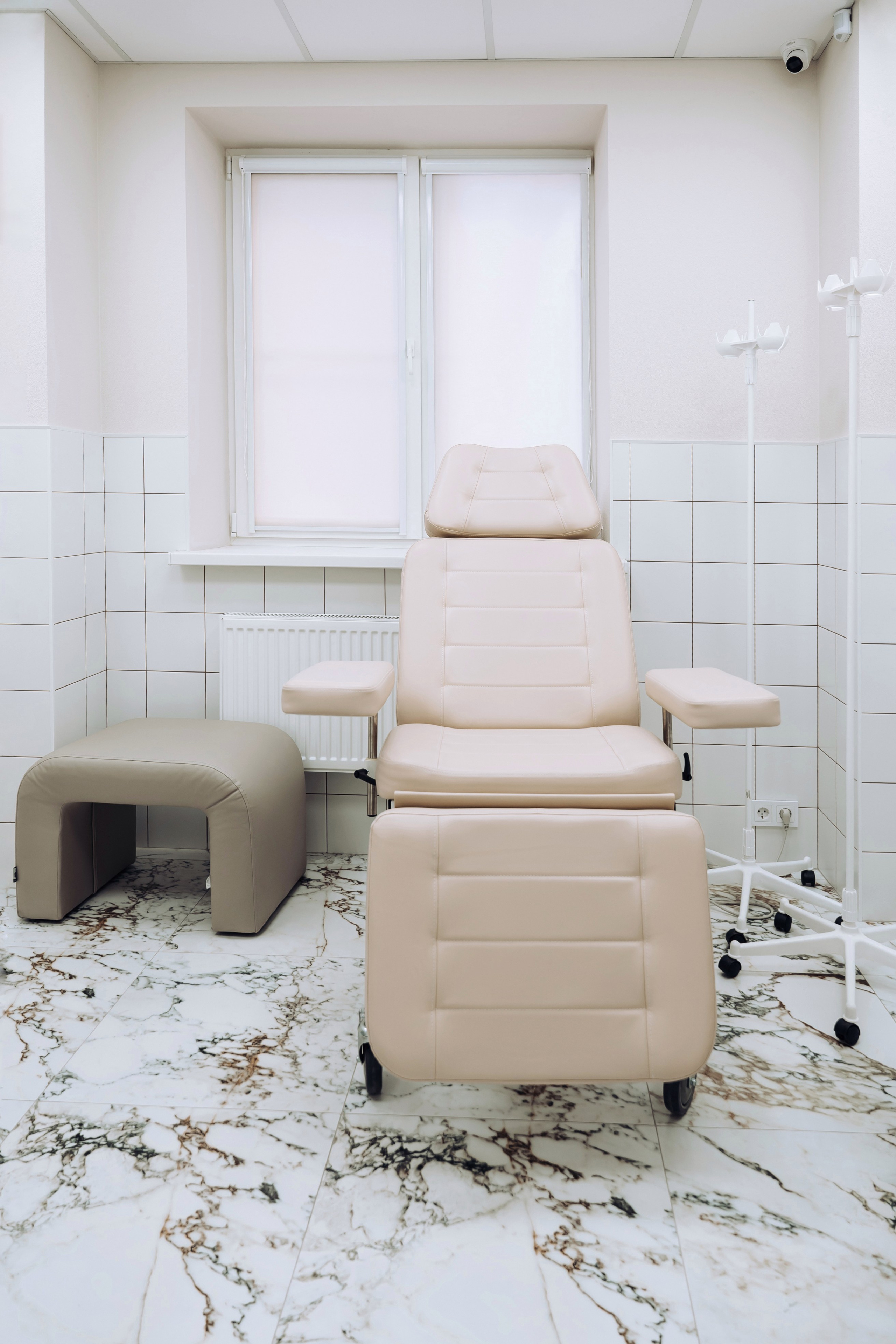 Дизайнер премиального интерьера Екатерина Левочкина (салон красоты и спорт клуб). Свадебный и семейный фотограф Волгоград