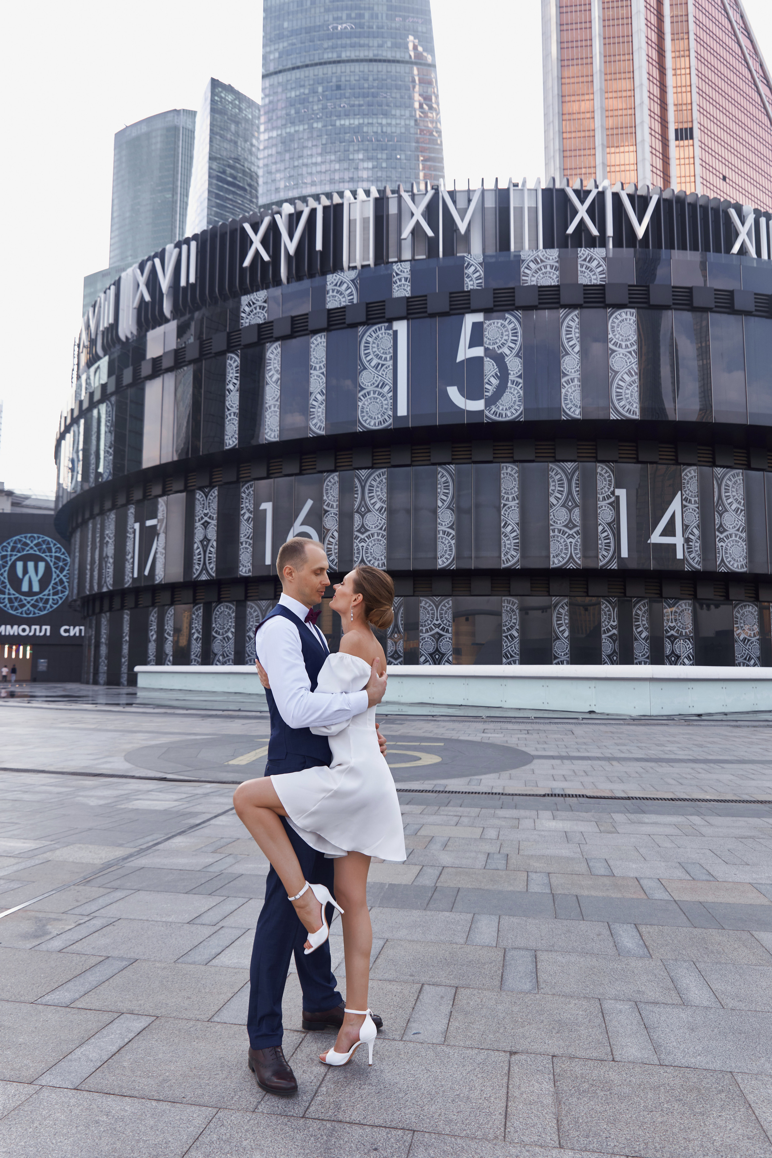 ЗАГС и прогулка в Москва Сити. Женский фотограф Москва, Лобня