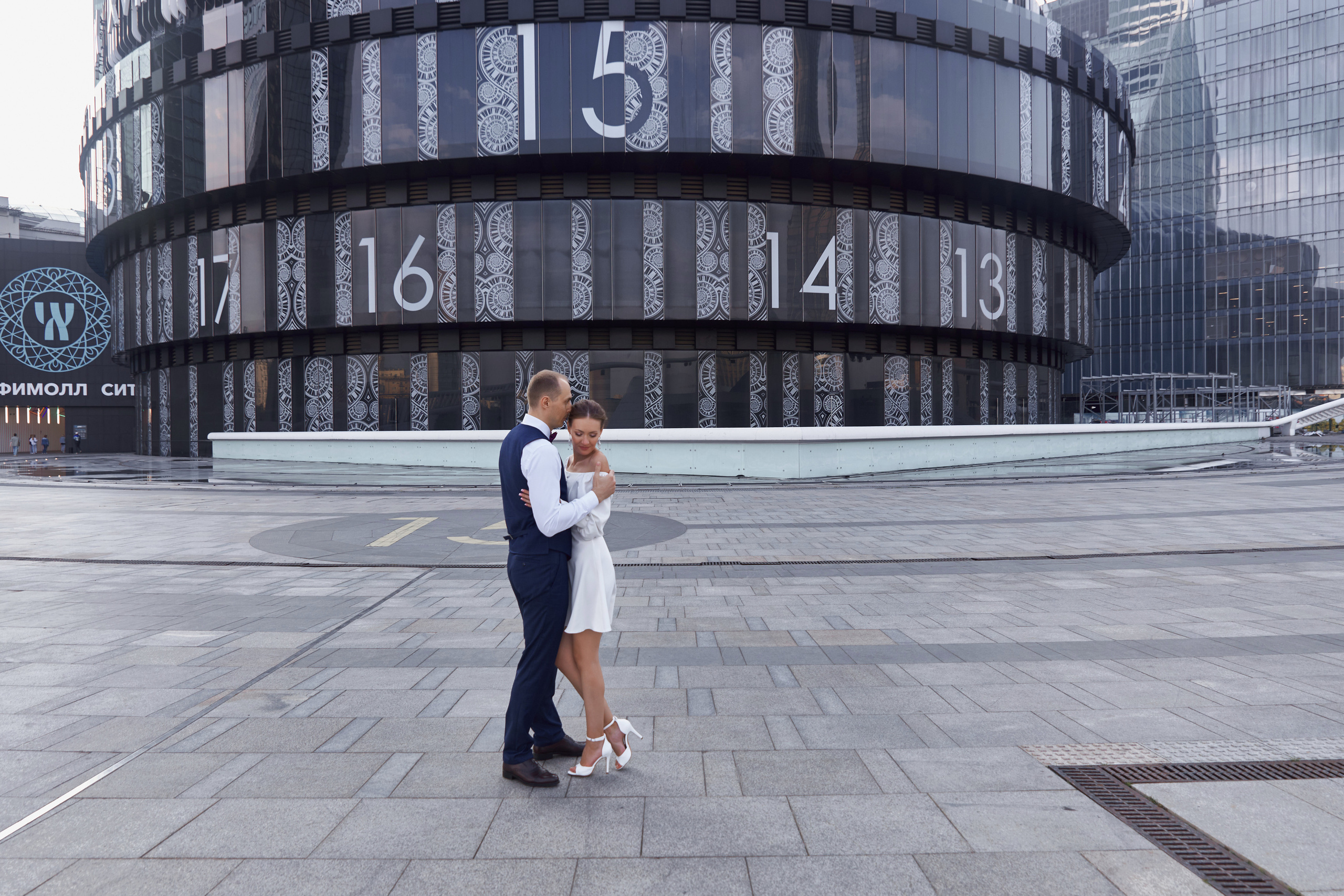 ЗАГС и прогулка в Москва Сити. Женский фотограф Москва, Лобня