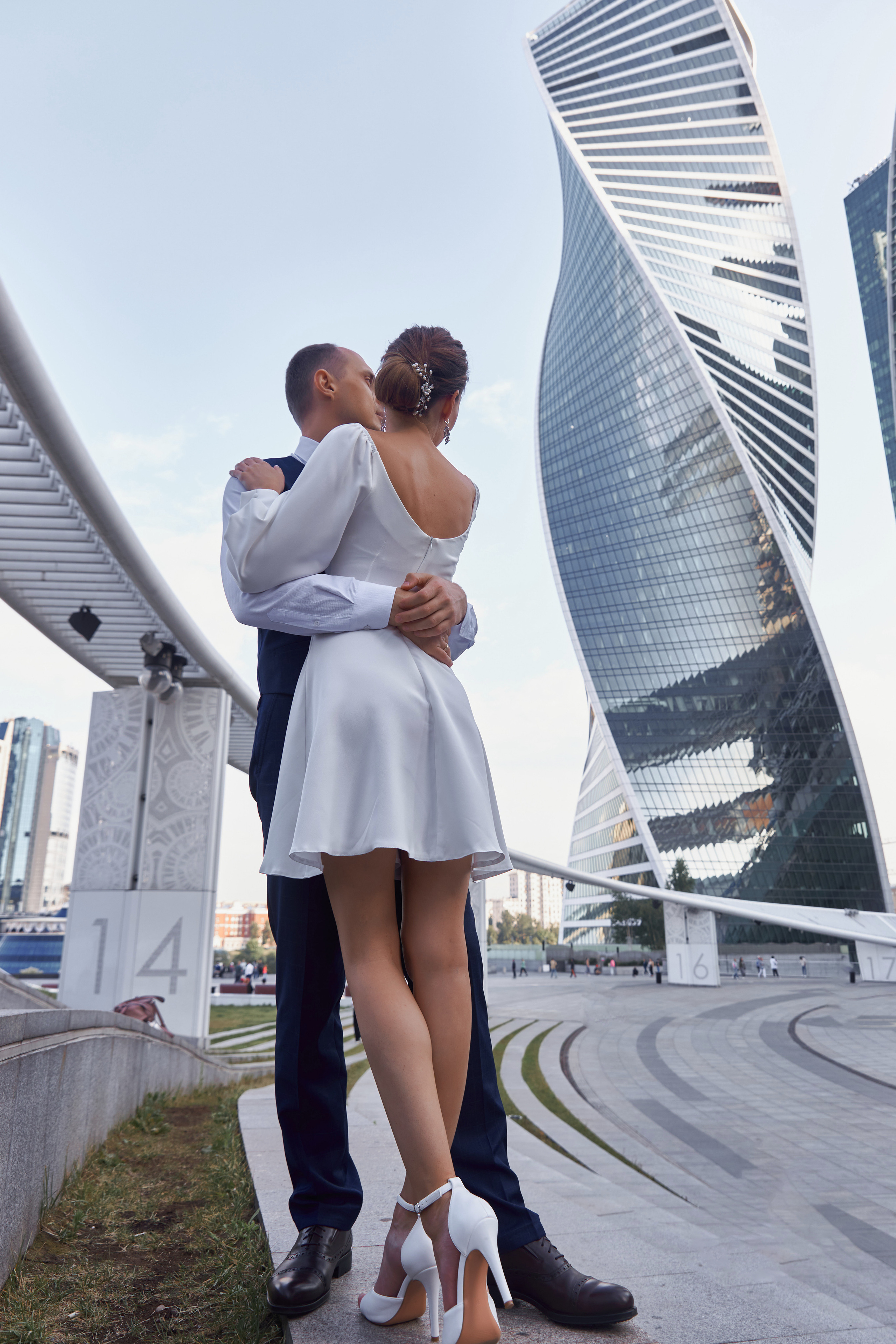 ЗАГС и прогулка в Москва Сити. Женский фотограф Москва, Лобня