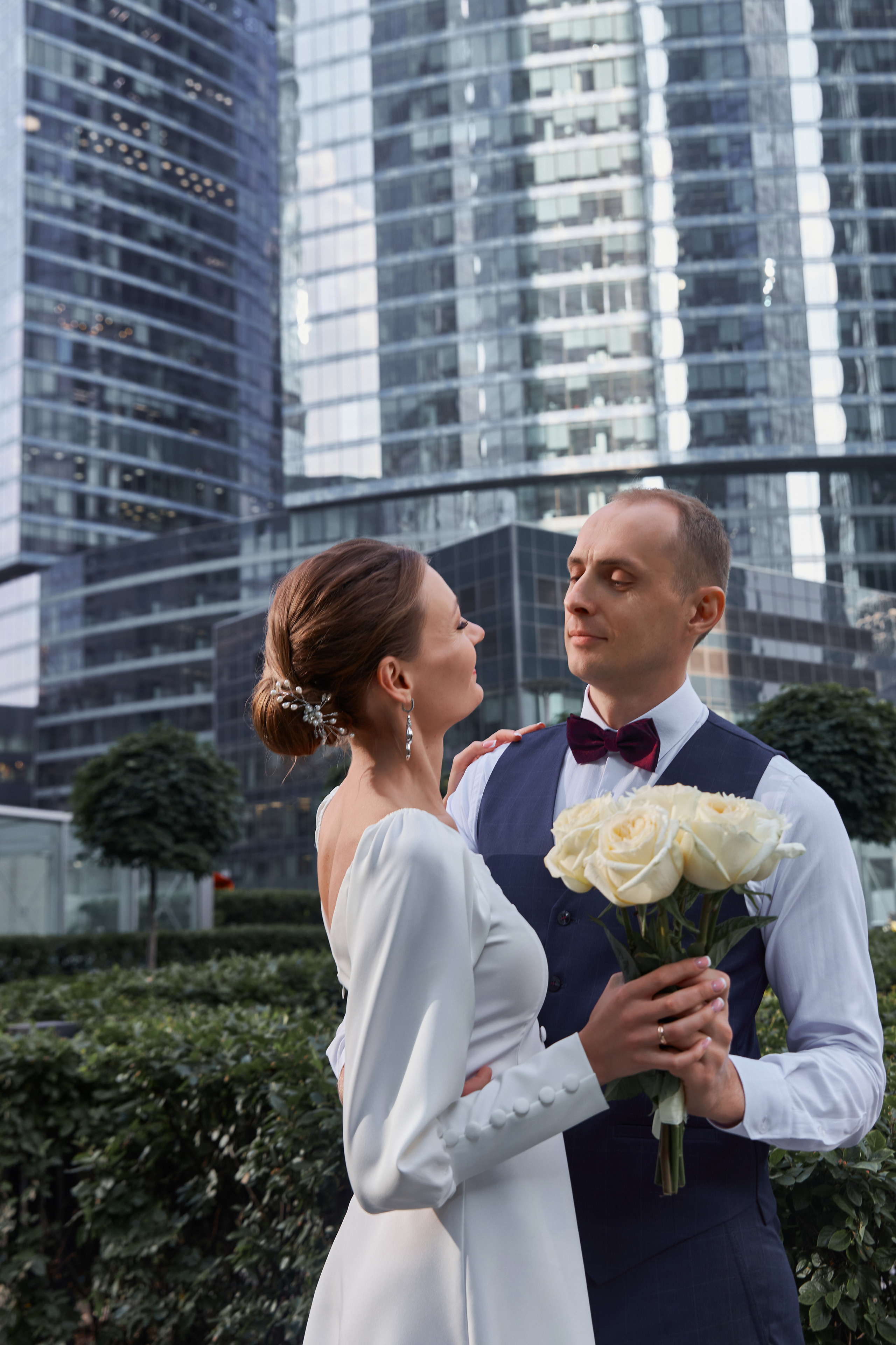 ЗАГС и прогулка в Москва Сити. Женский фотограф Москва, Лобня