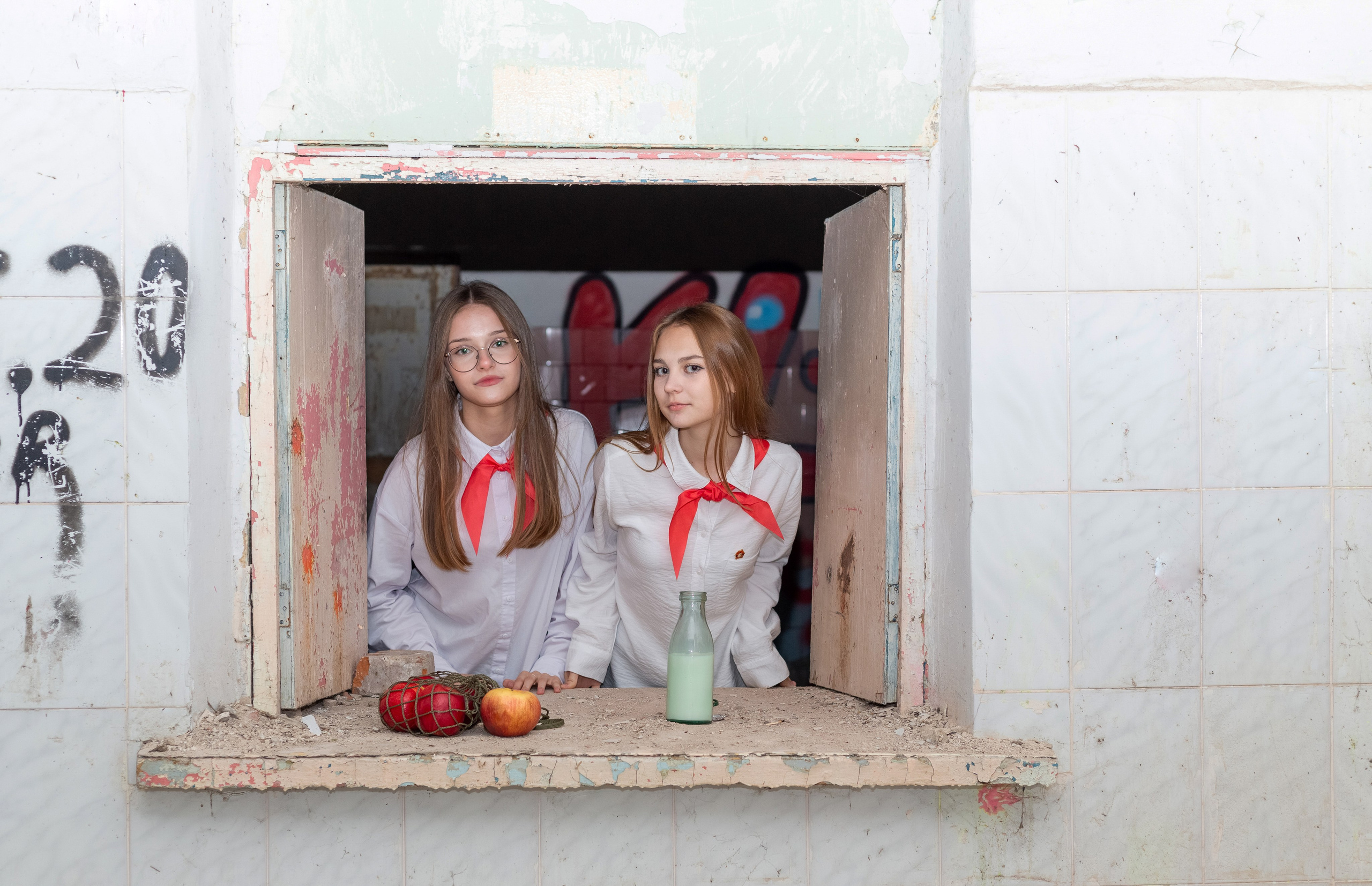 Пионеры заброшенная лесная школа, 9Б — школа 92. Выпускные альбомы Воронеж от Веры Соколовой