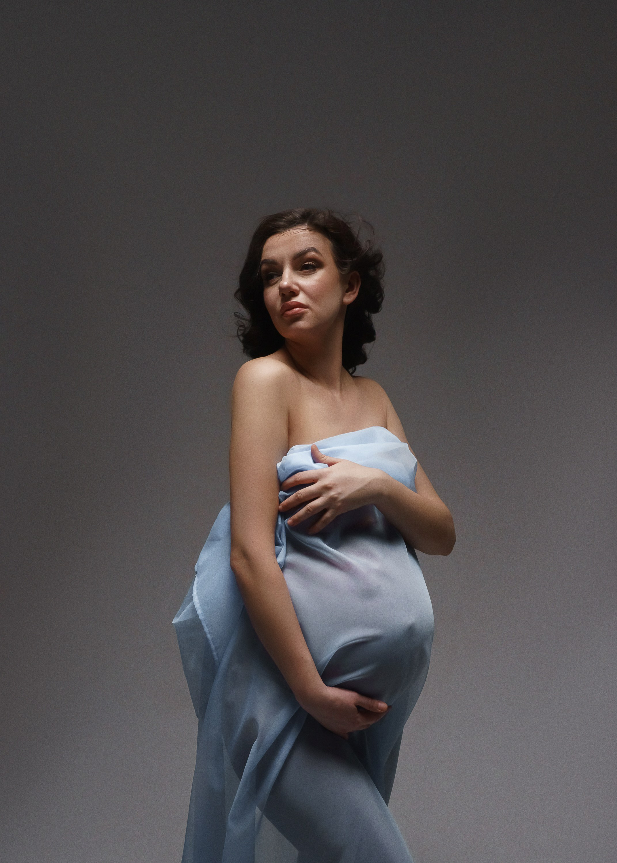 АЛЕКСАНДРА И ВЛАДИМИР. Женский портрет