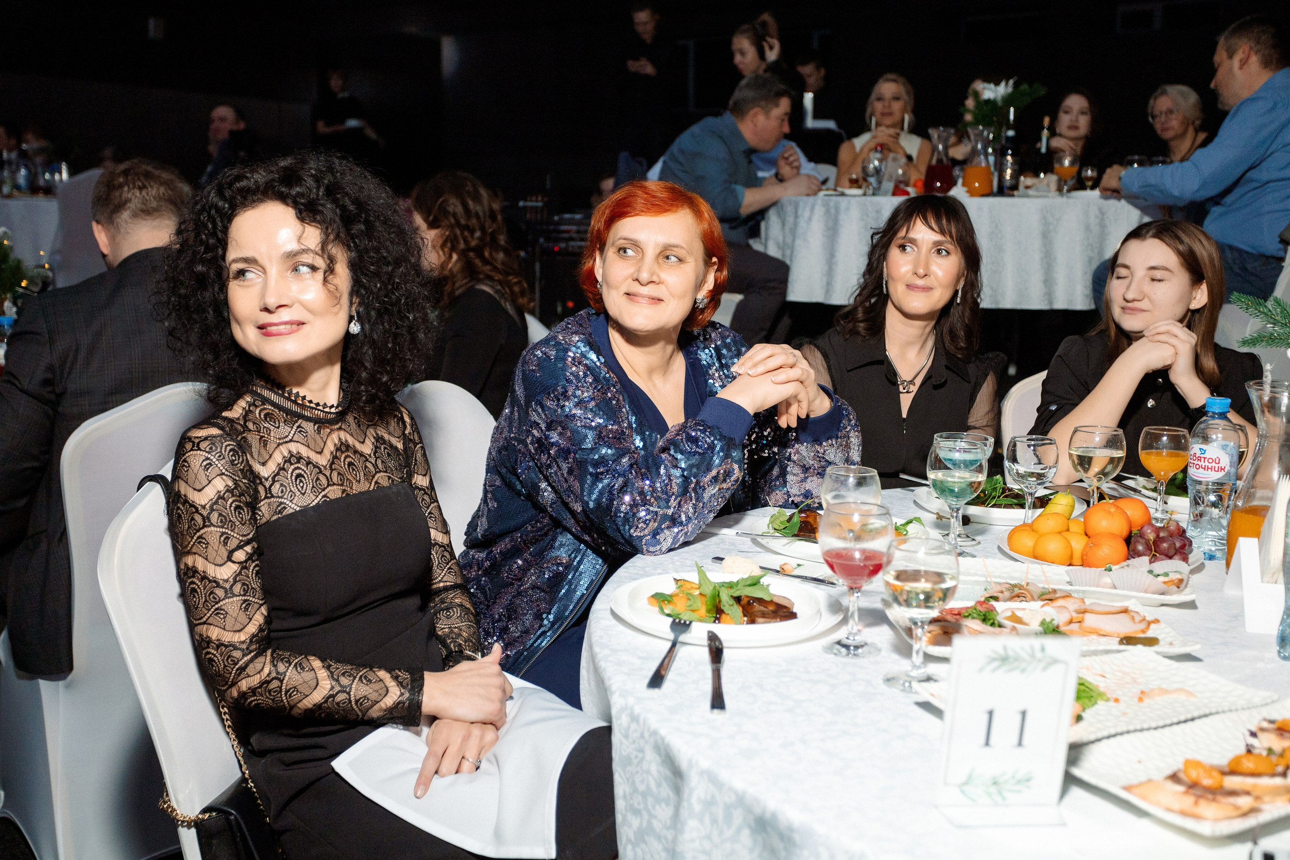 РЕПОРТАЖ: НОВЫЙ ГОД В ДК МЕТАЛЛУРГ. Профессиональный фотограф в Ижевске Леша Петров