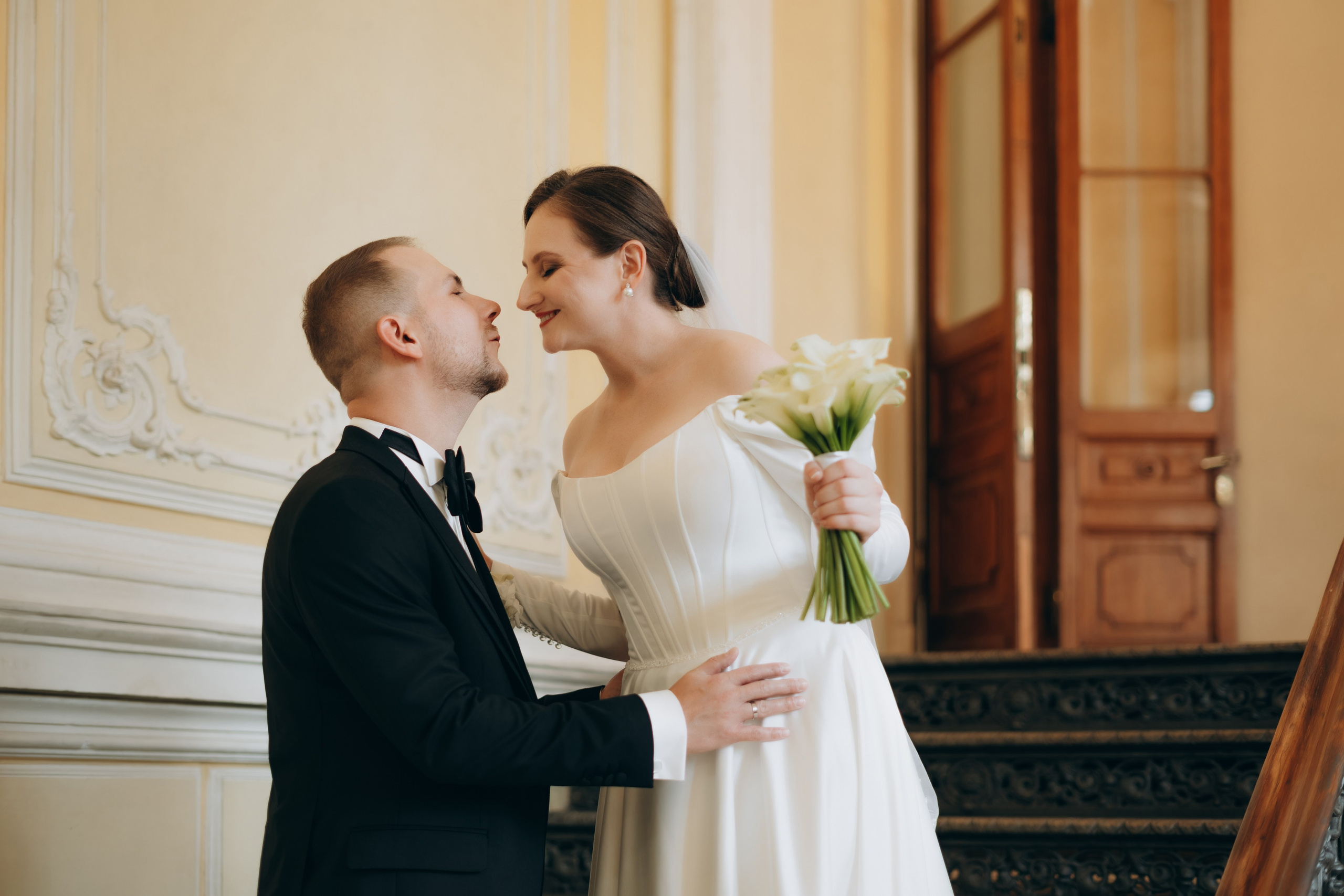 Свадебная фотосессия в Москве / Библиотека-читальня им. А. С. Пушкина. Фотограф Москва Виктория-Антуанетта