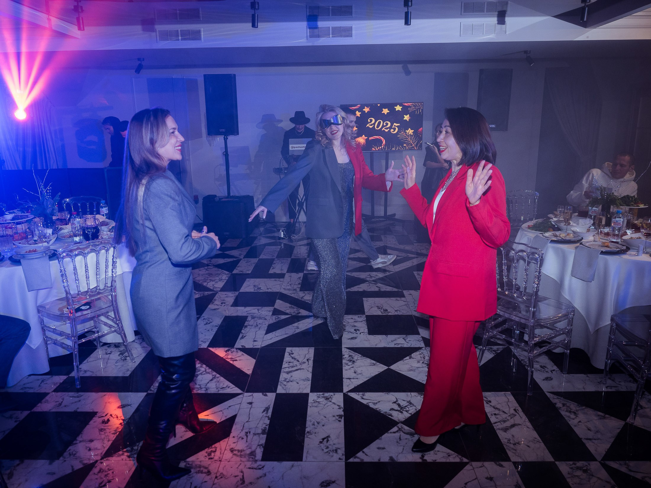 Новый год 2025. Свадебный и семейный фотограф в Екатеринбурге Вадим Малышев