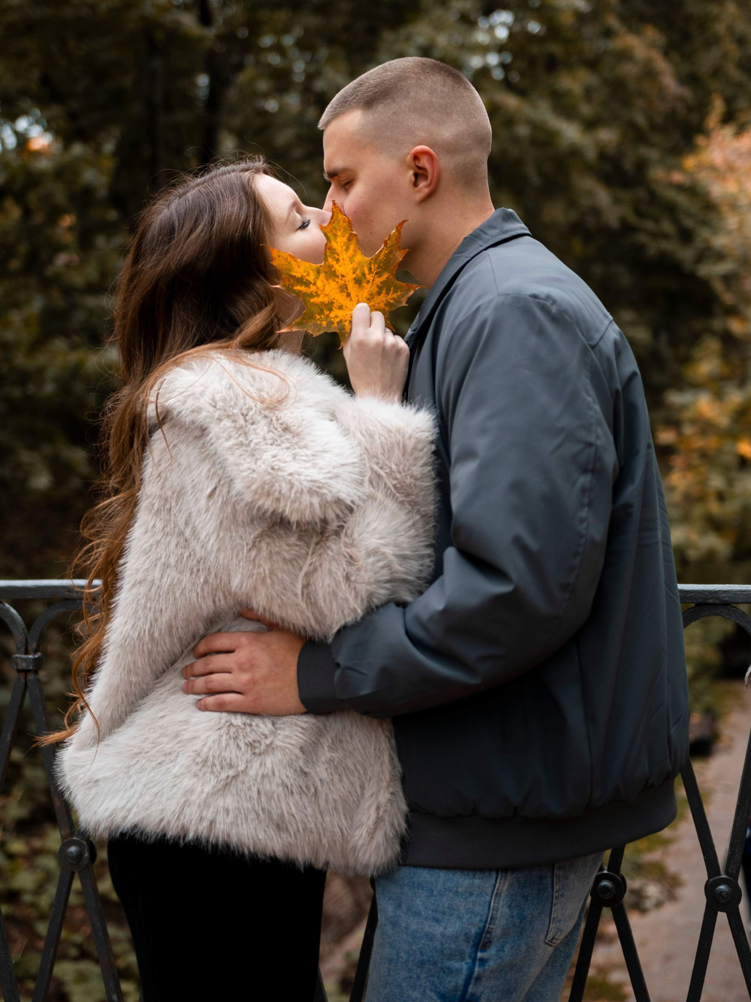 In the Autumn Garden. Портретный фотограф Москва Белогорцев Сергей