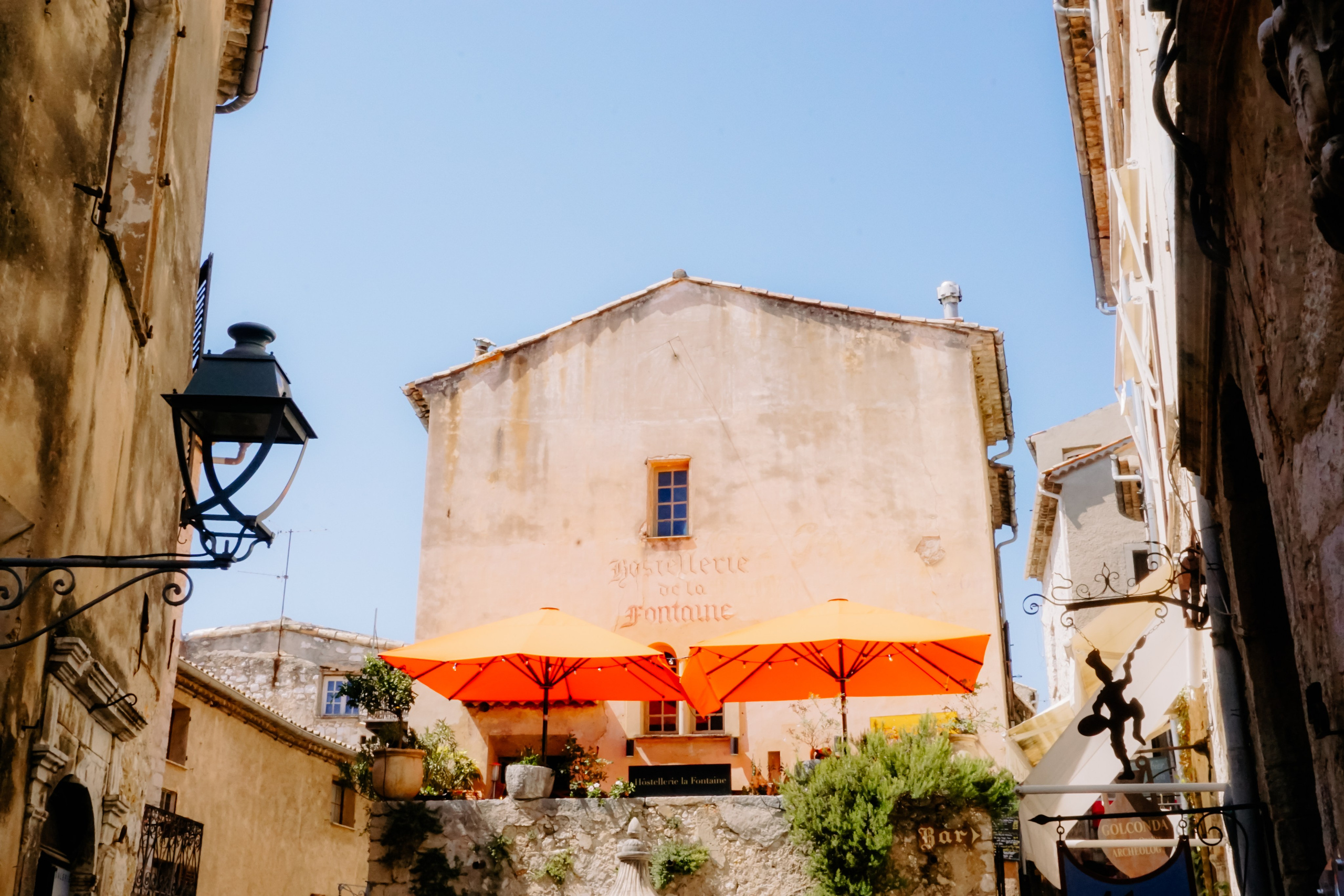 Ницца стрит. Iraogo