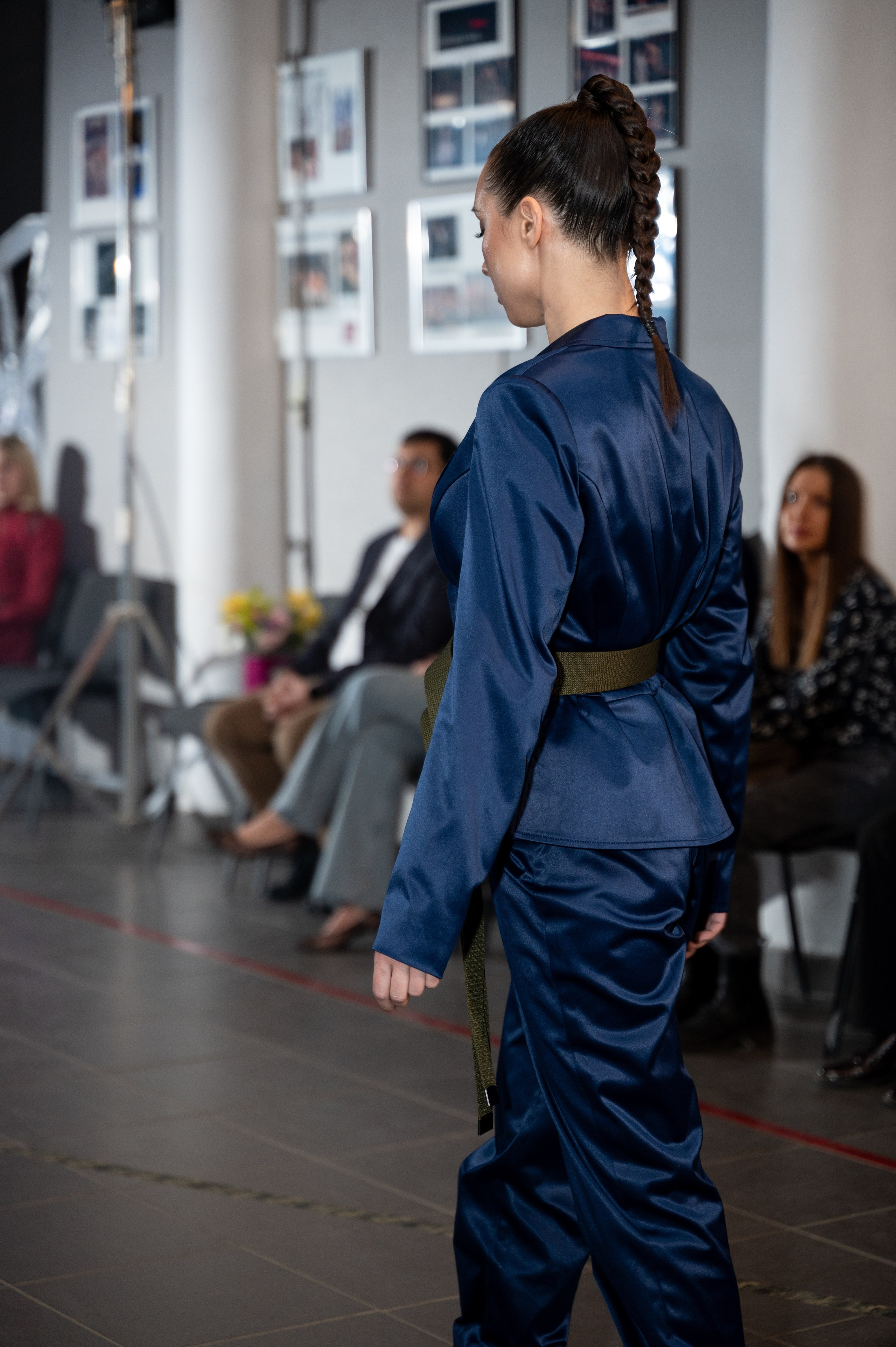 Закрытый показ милитари «Своя трансформация» дизайнера Юлии Бойченко | 24.04.2025. Фотограф в Омске Елизавета Кириллова