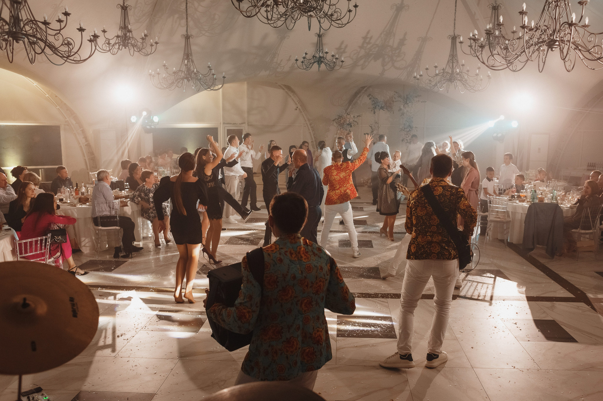 Идиллия в природе: Волшебство отдыха в загородном клубе 'Golden Horse'. Свадебный и семейный фотограф в Таганроге Бакарюк Антон