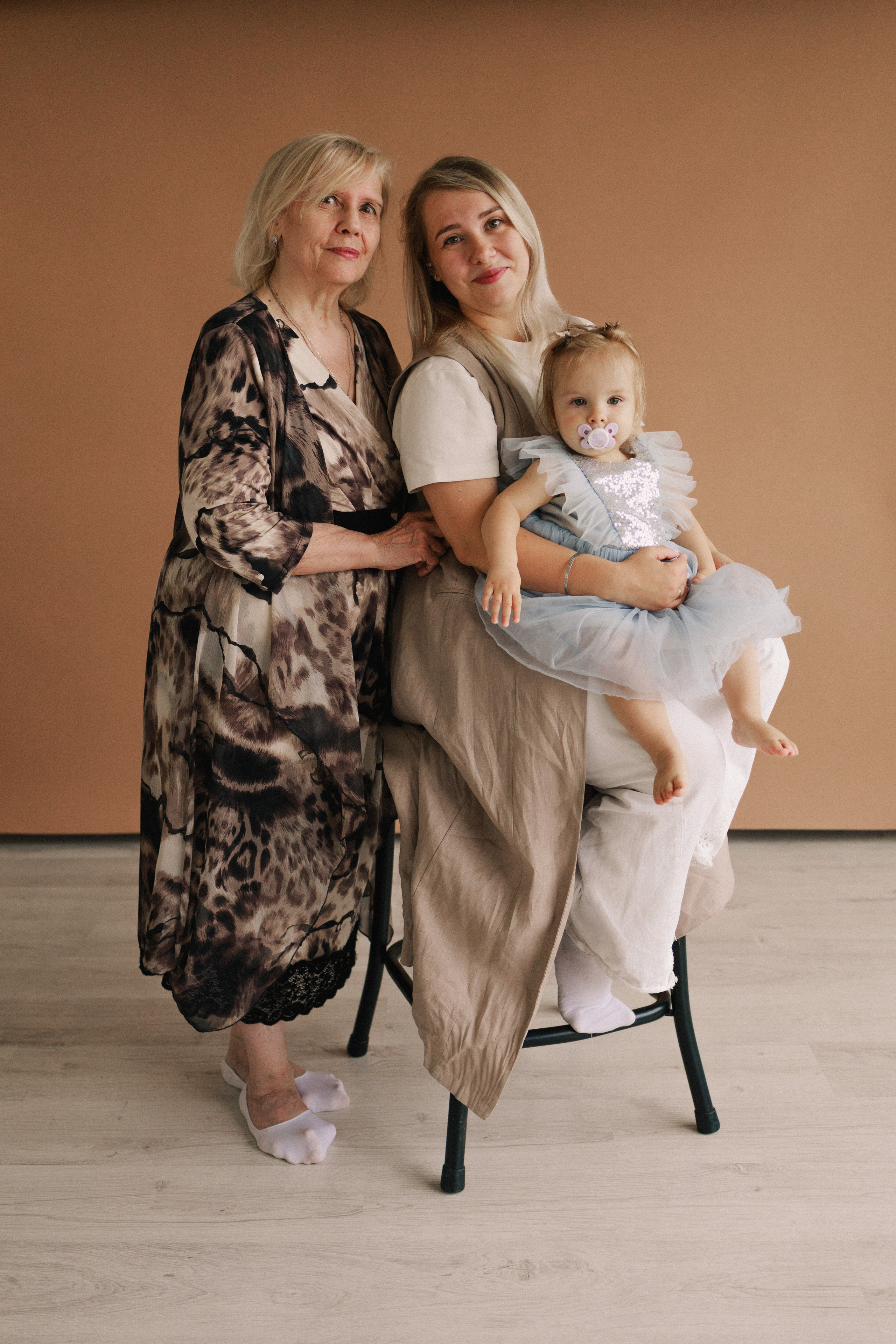 Семейная фотосъемка на годик. Семейный видеограф в Москве Элина Ладова