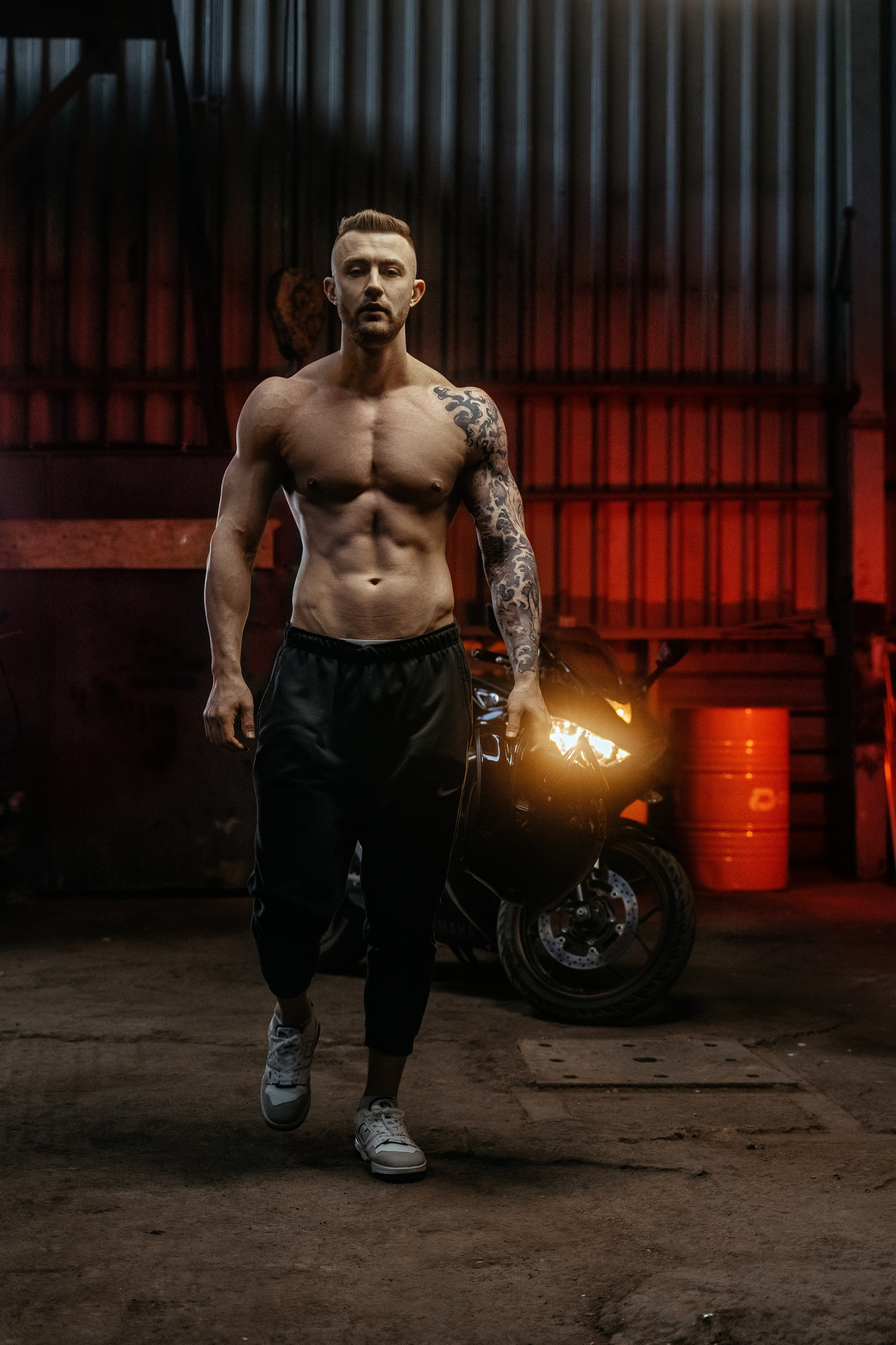 Фитнес съемка с мотоциклом. Свадебный и семейный фотограф Ксения Шекк Екатеринбург