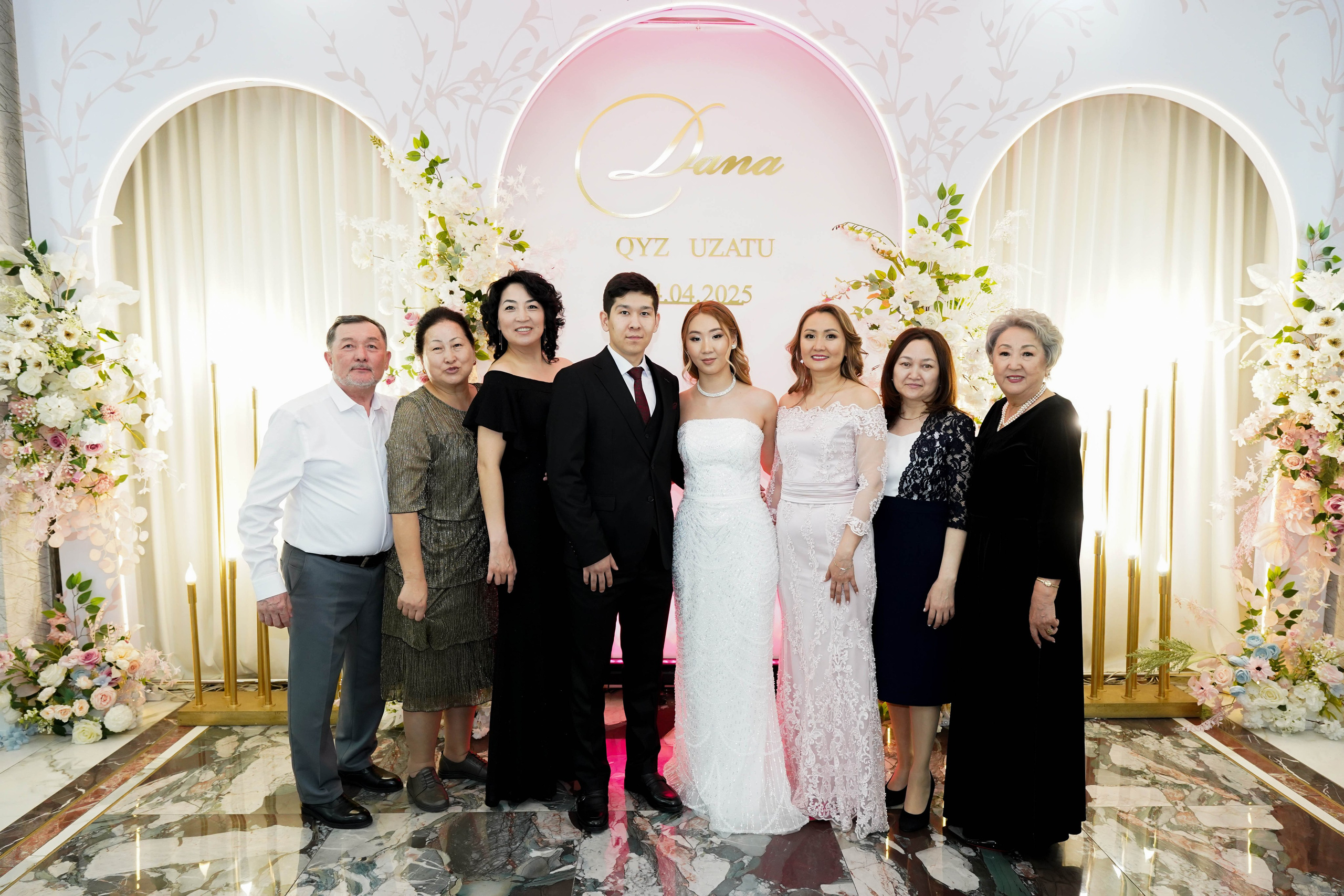 Dana uzatu. Фотограф Ернар Ержанов