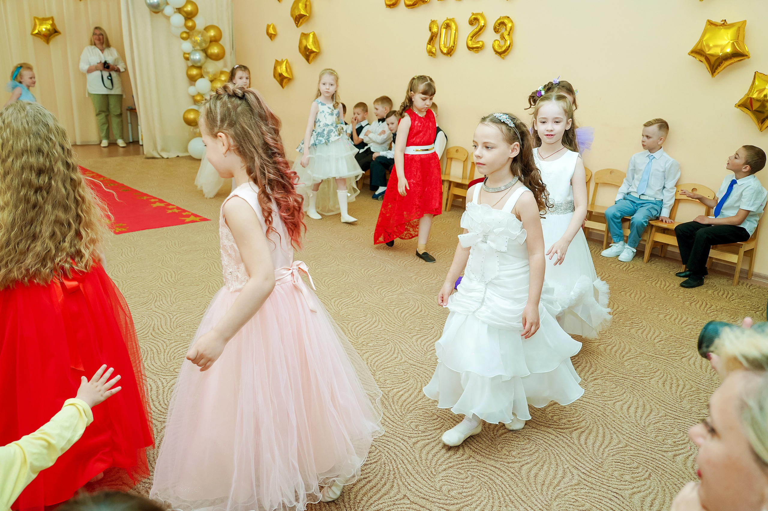 Фотосъемка видеосъёмка фотограф видеооператор новогодних утренников  в. Фотограф, видеооператор Нина Коршунова