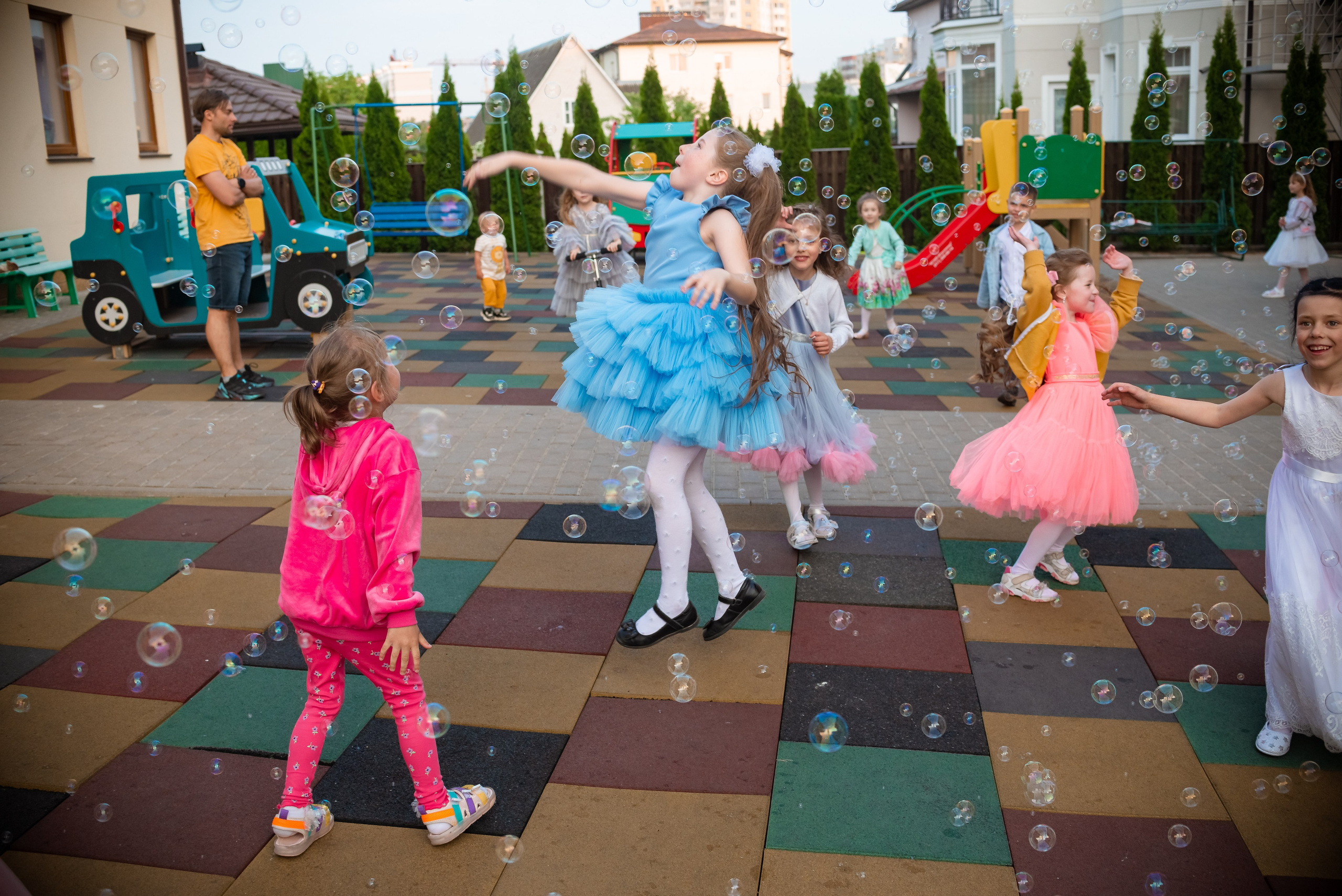 Семейный фотограф на выписку из роддома и крещение Минск Настя Гришук