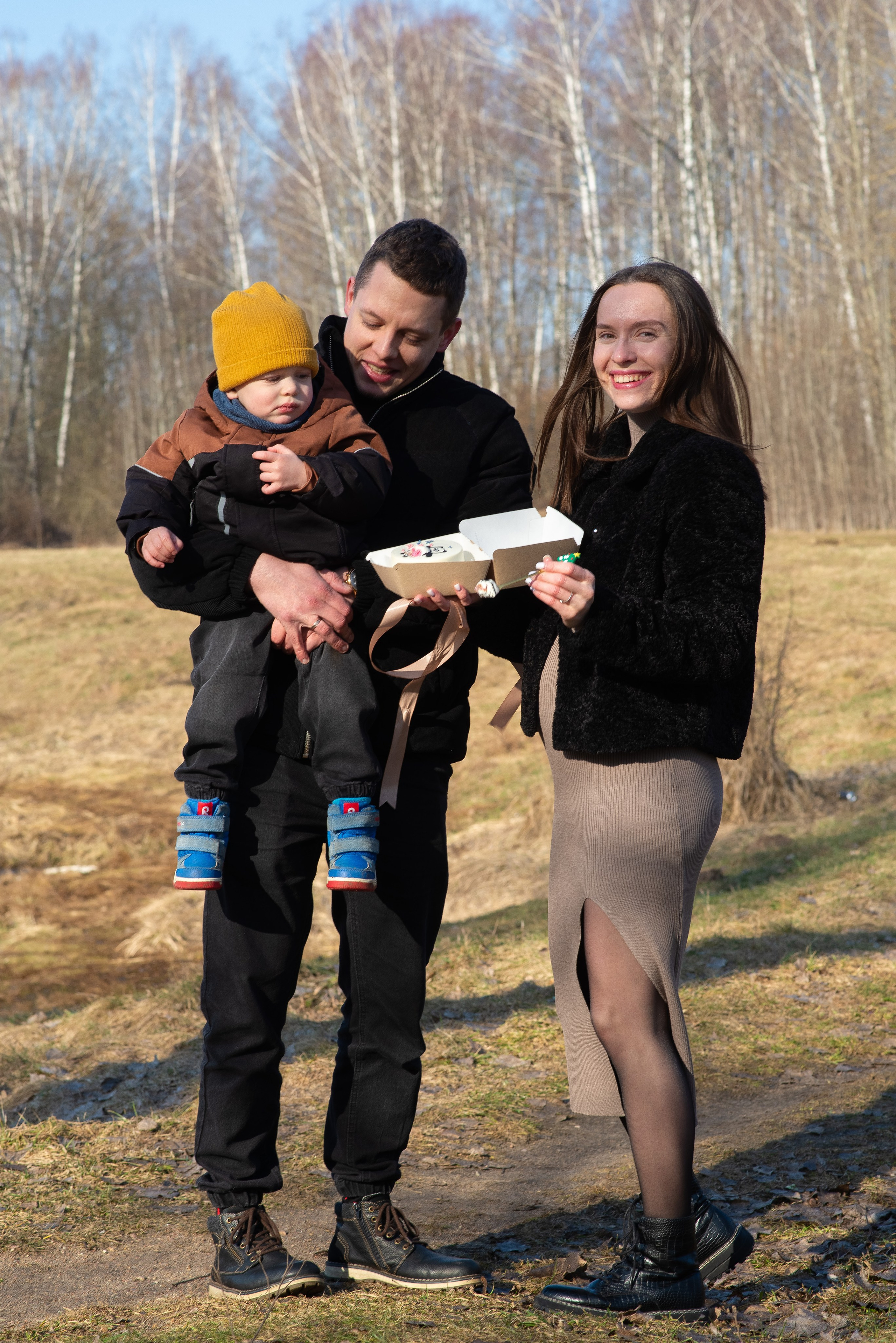 Екатерина, Артем и Родион. Семейный фотограф на выписку из роддома и крещение Минск Настя Гришук