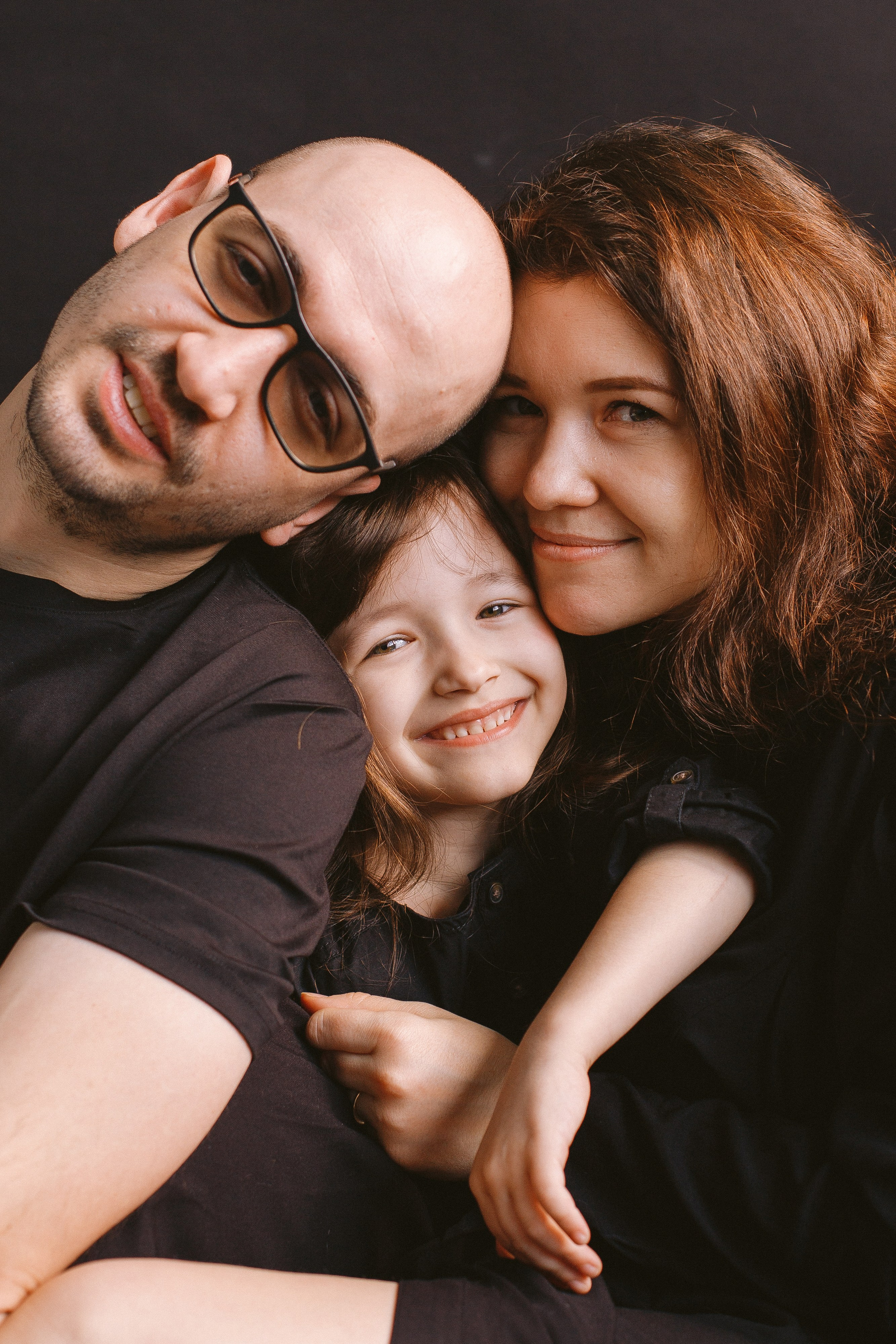 Лера с мамой, папой и Бусей