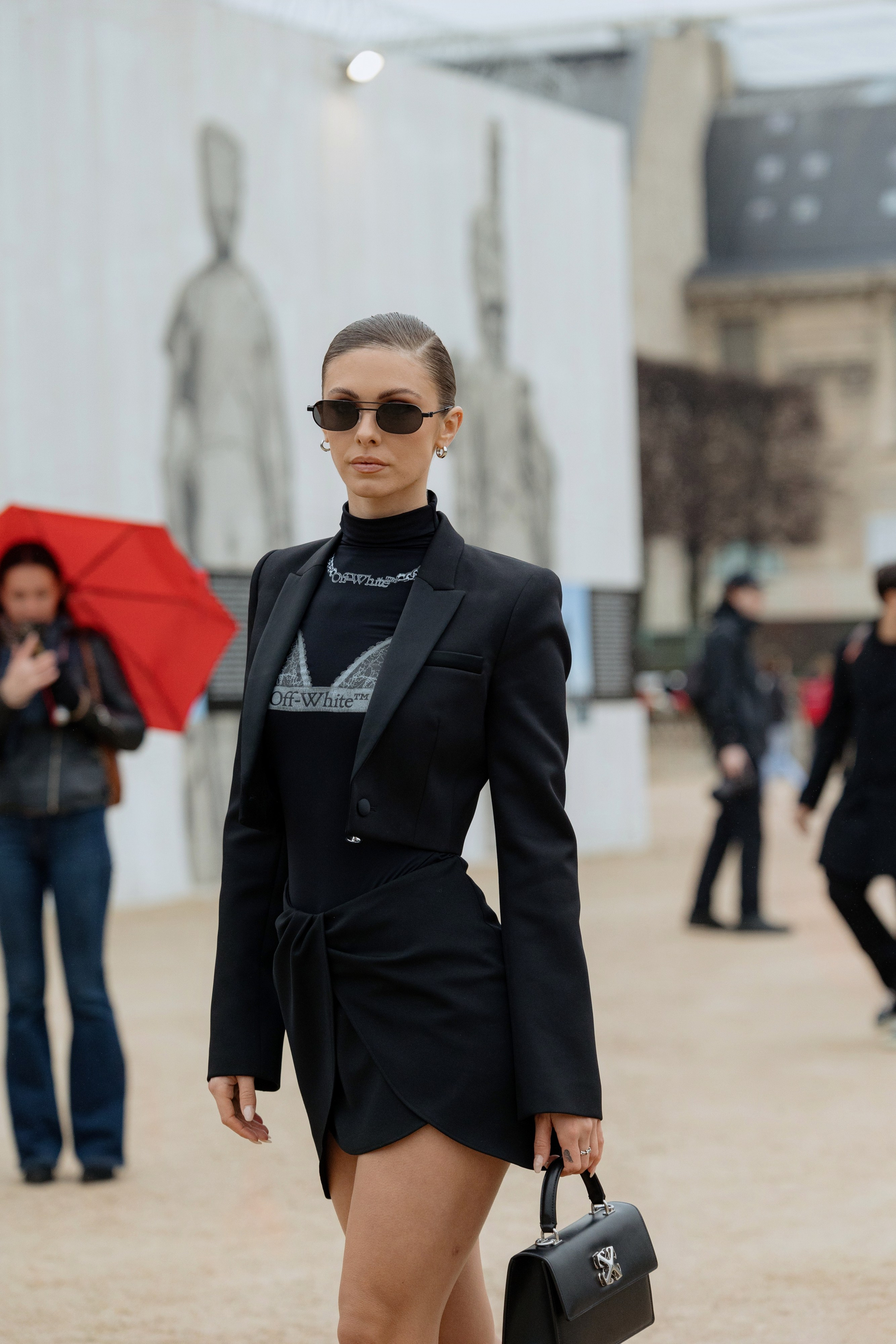 OFF WHITE PFW WOMENSWEAR FALL-WINTER 24/25. Photographer in Milan Ivan Goncharov