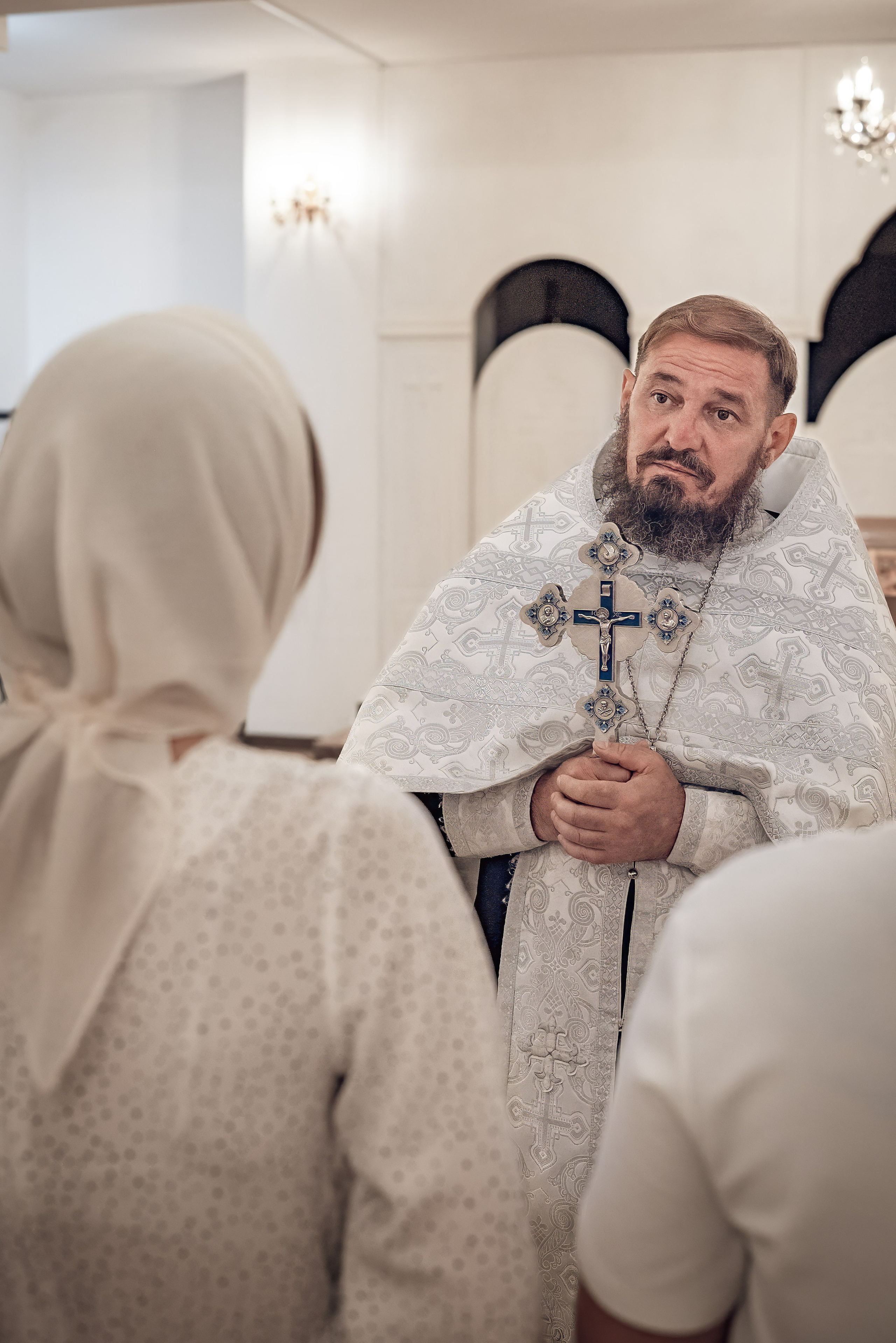 Крещение Василисы в храме исповедников и новомучеников Российских. Фотографы крещения/венчания  Красноярск Татьяна и Вячеслав Переваловы