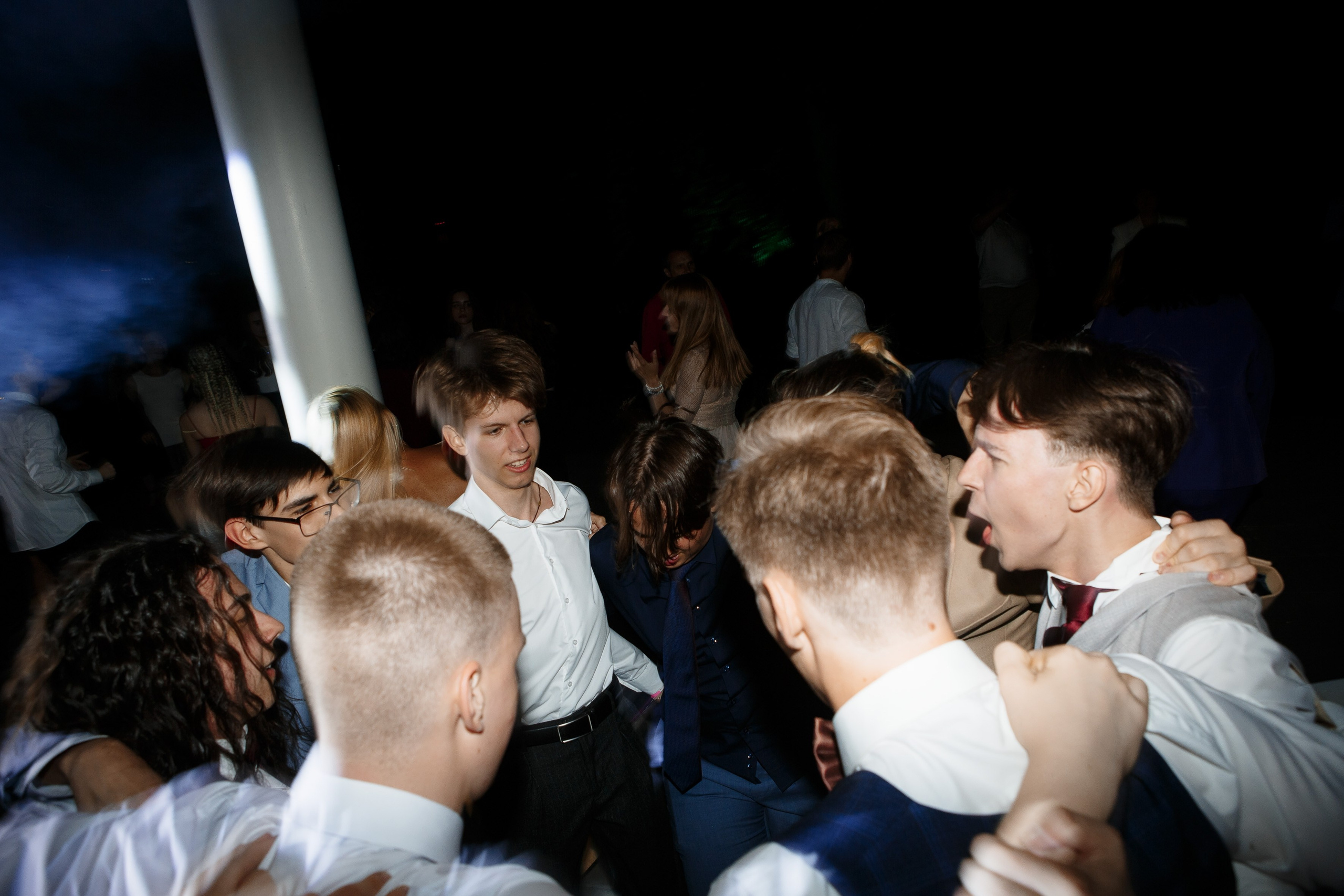 Выпускной Гимназия 12 2024 OpenHouse. Свадебный и портретный Фотограф в Липецке Дмитрий Котюков