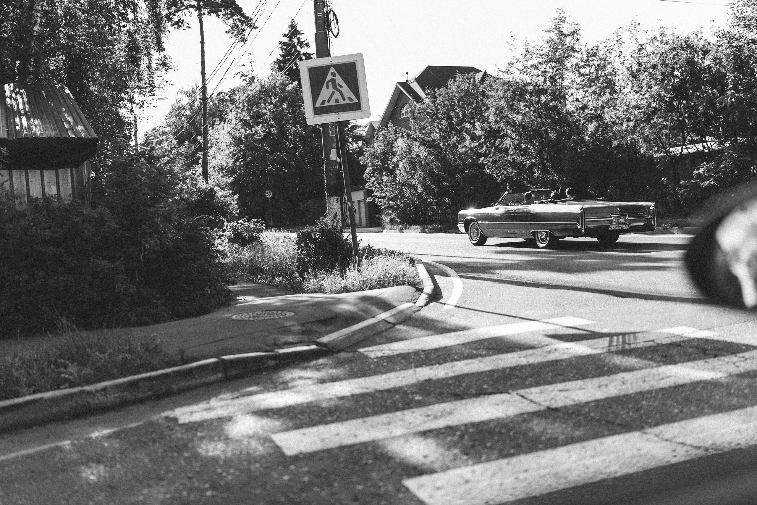 Свадебная фотосессия с росписью в ЗАГСе Видное и фотосессией с машиной. Свадебный фотограф в Москве — Оскар Гелманов