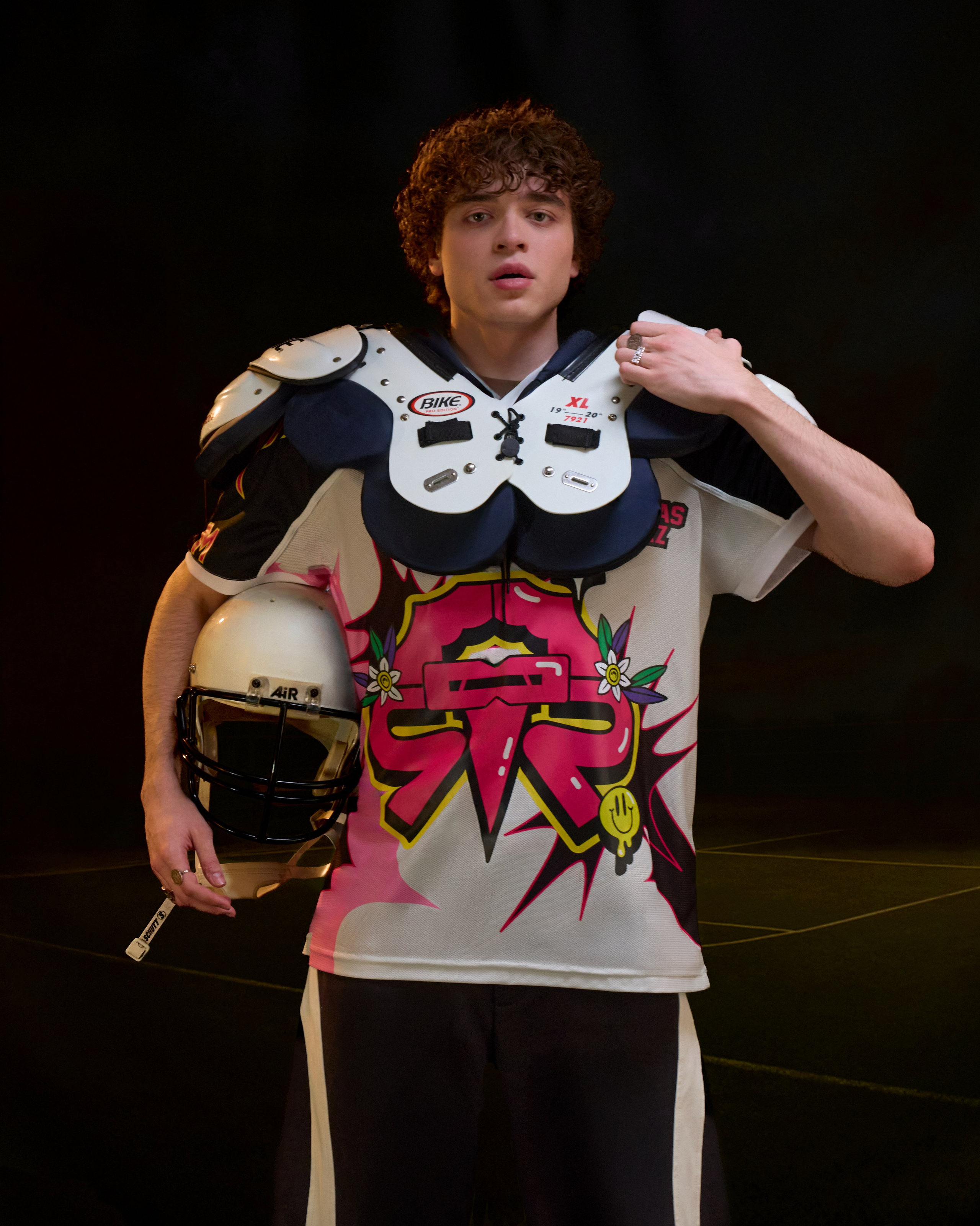 Thomas Mraz. Святослав Лебедев | Рекламный фотограф — Коммерческая съемка, Арт-дирекшн, AI-интеграция