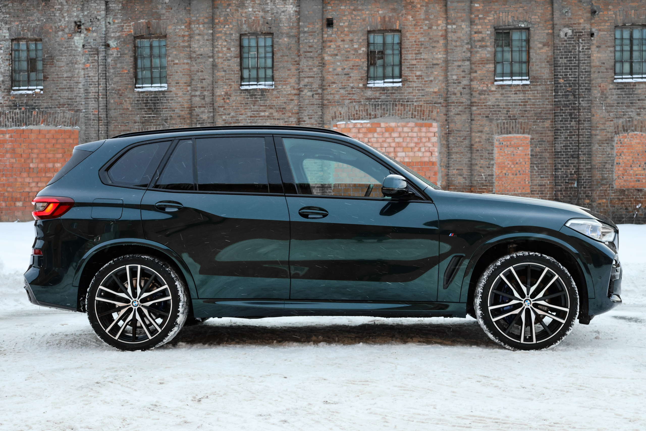 BMW X5. Photo-nk