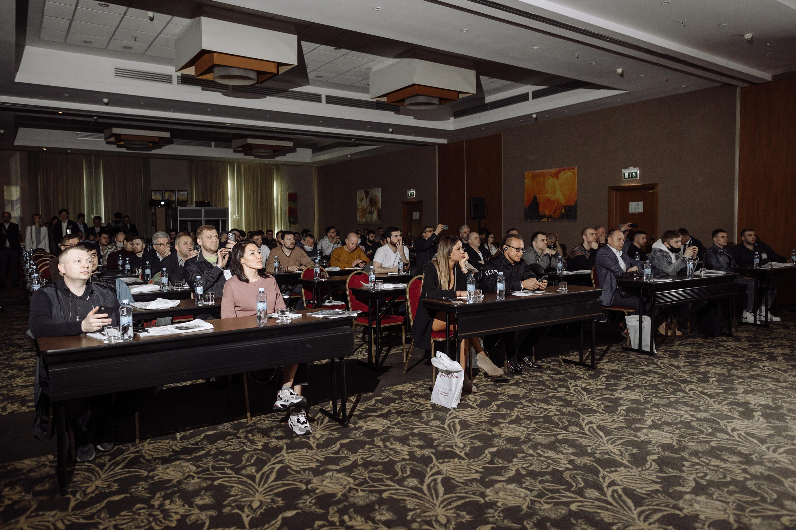 Штрауманн. Репортажный и свадебный фотограф в Москве Лена Таращенко