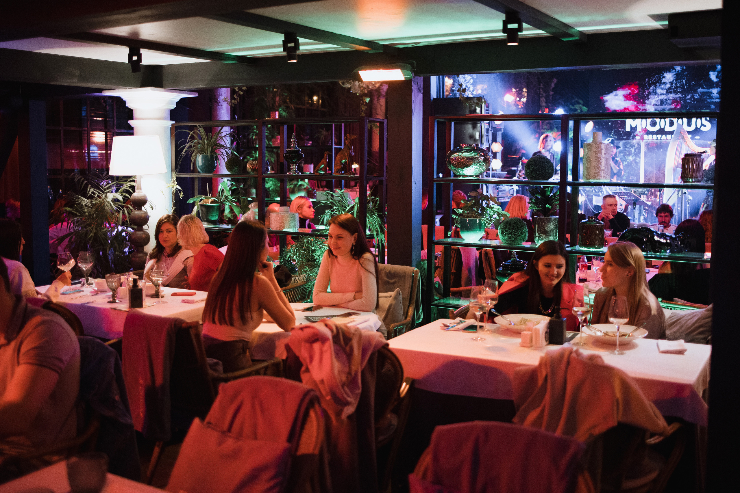 Modus Restaurant. Репортажный и свадебный фотограф в Москве Лена Таращенко