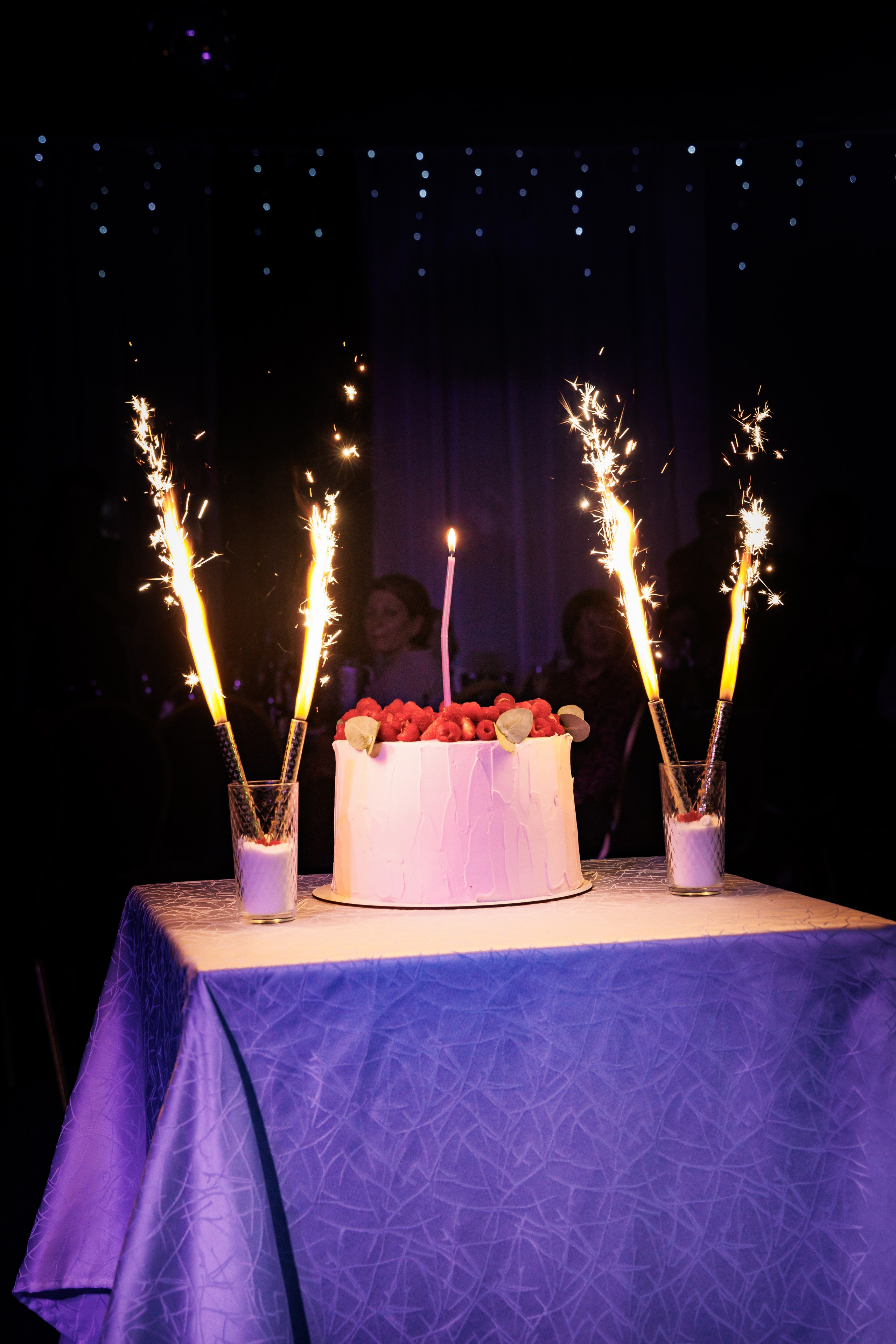 Татьяне снова 18-ть. Свадебный и семейный фотограф в г. Волхов Алексей Кочерыжкин