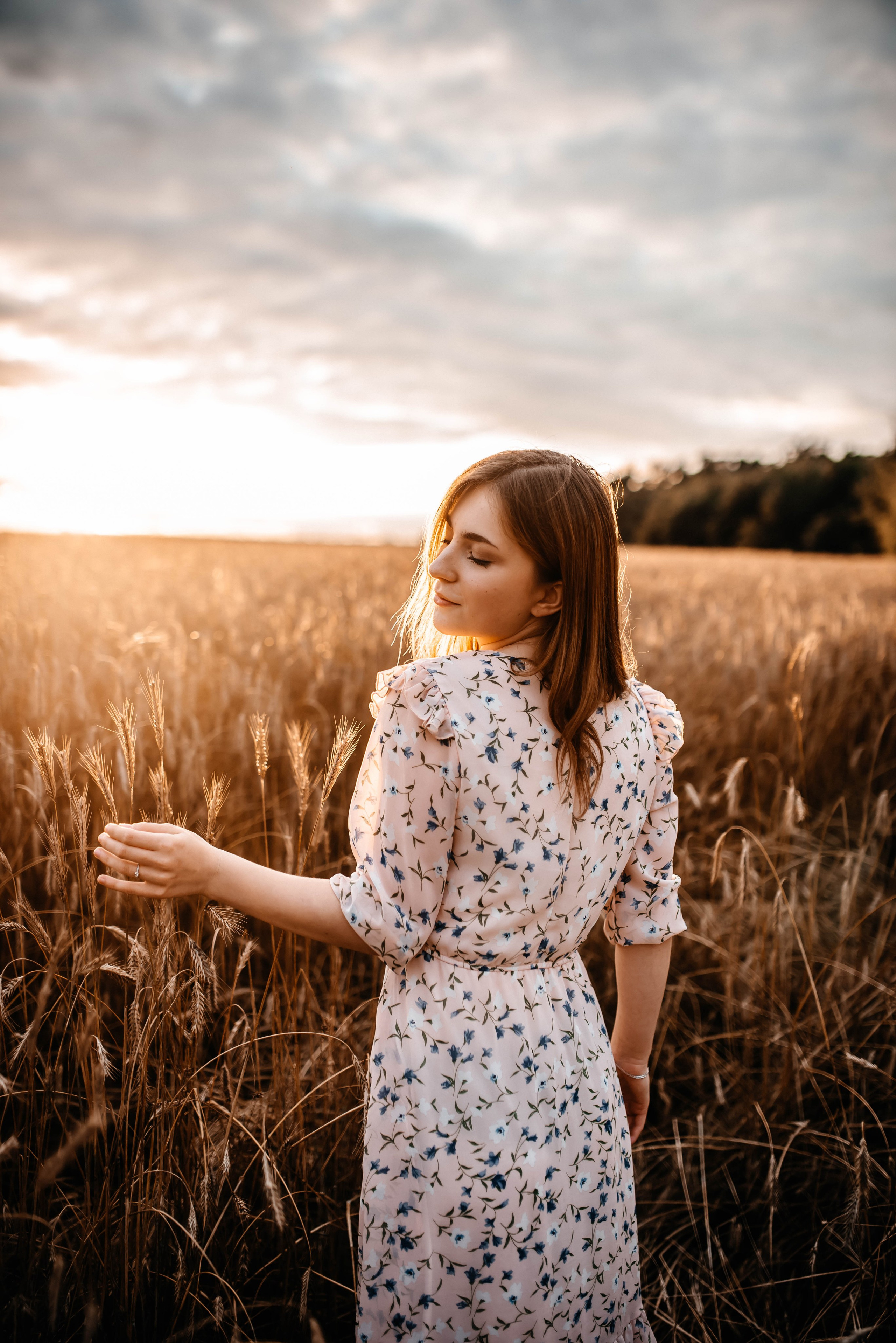 Маша, лето, закат. Главная