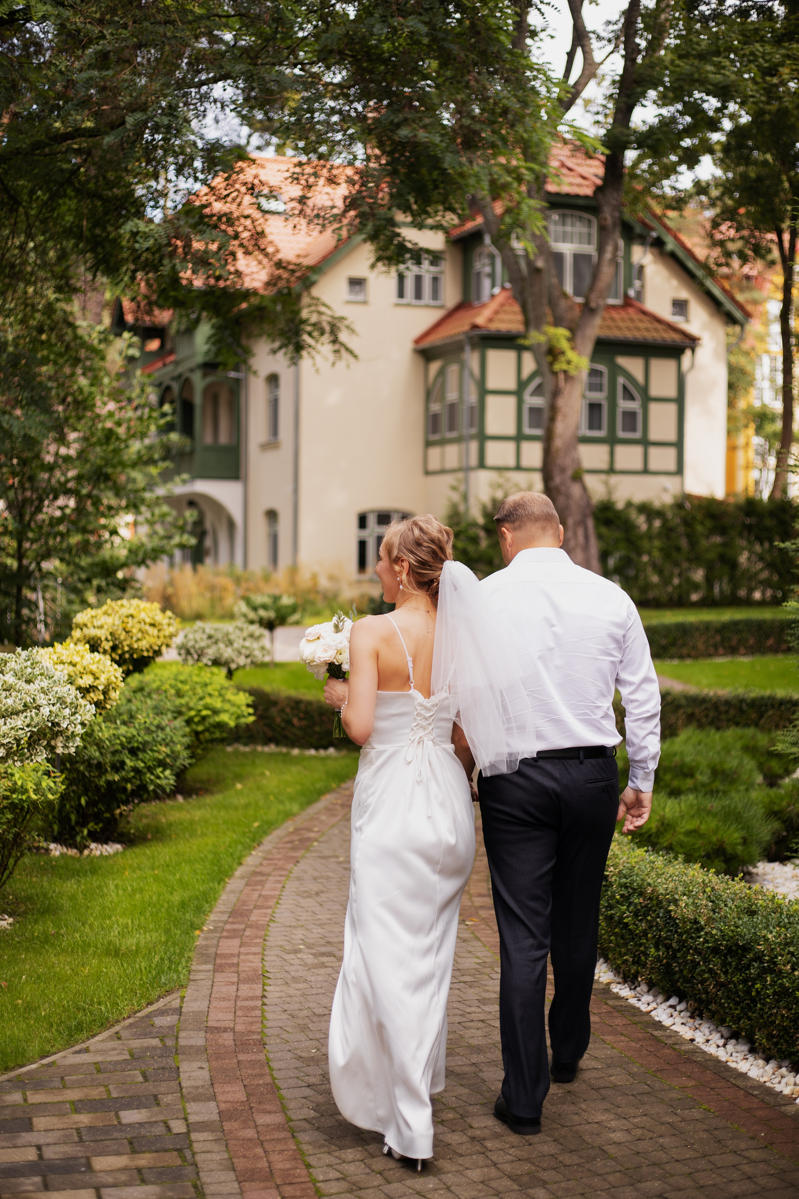 Свадебные прогулки (свадьба для двоих). Контент-фотограф в Калининграде (Москве) Наталья Кеворкова