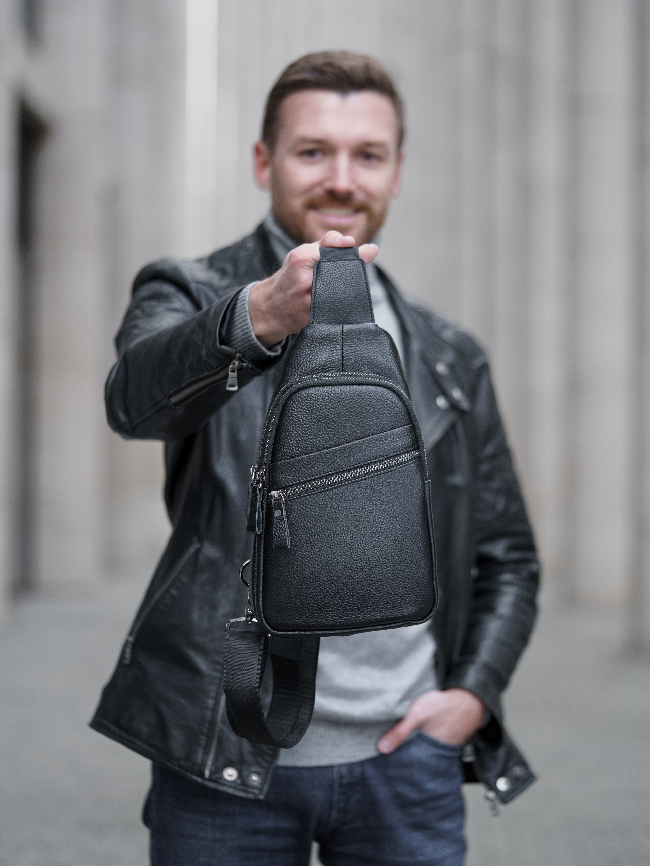 Бананки мужские, стрир-съемка, модель Денис. KED Production — продакшн из СПб. Создаём фото, видео и контент, который помогает брендам и селлерам продавать больше