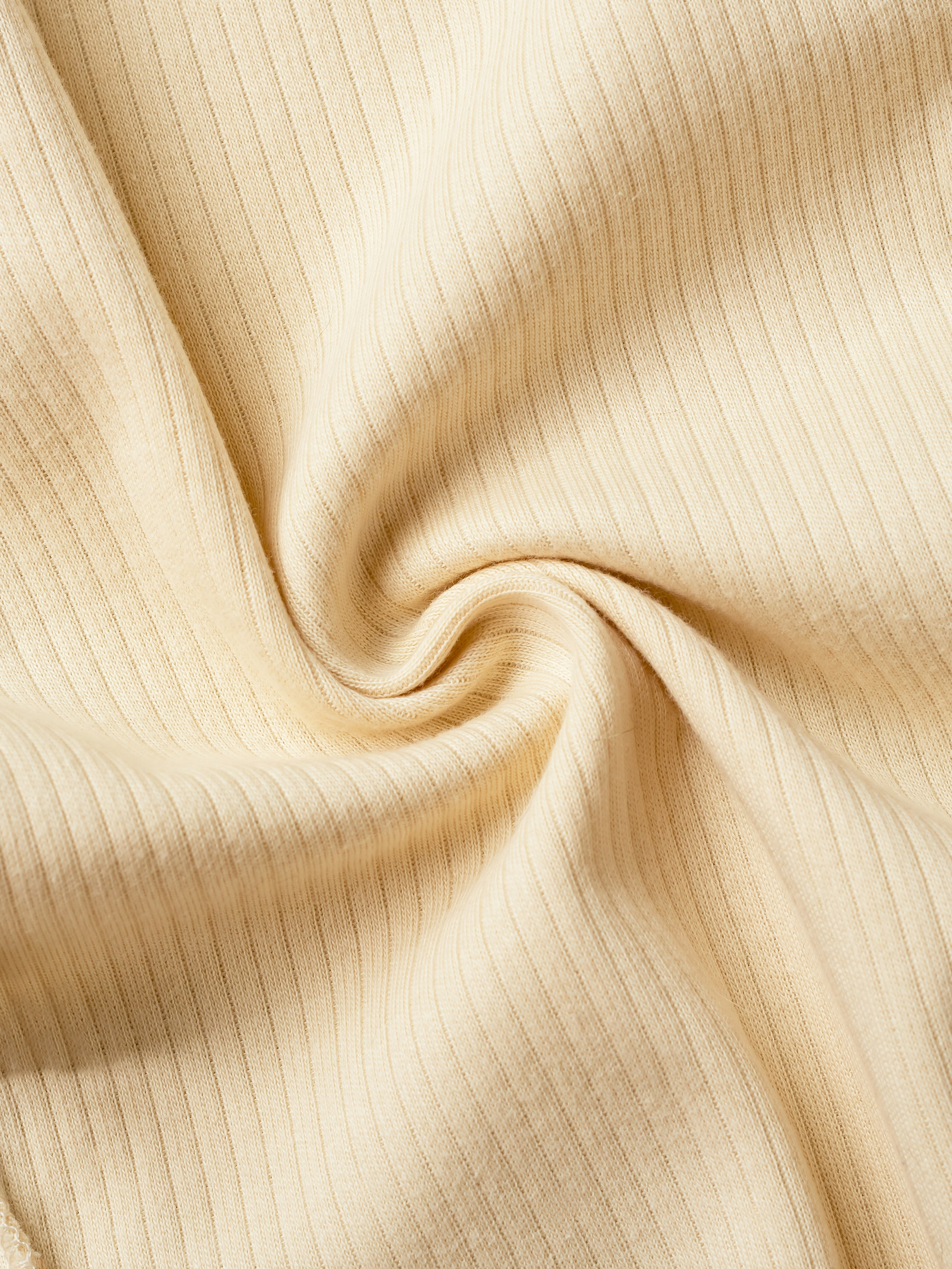 Одежда для детей. Предметный фотограф, инфографика и видео в Санкт-Петербурге