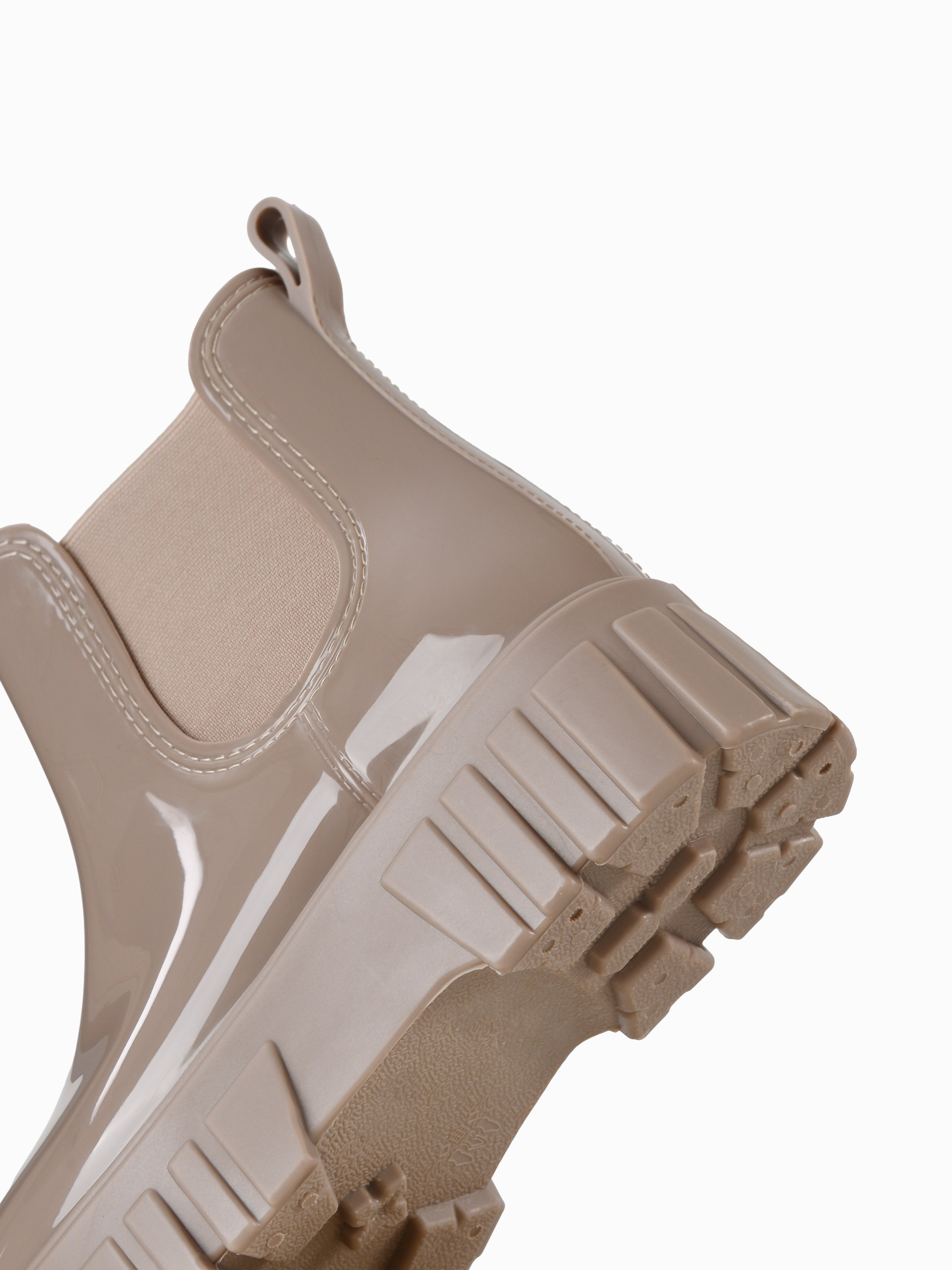 Обувь. Предметный фотограф, инфографика и видео в Санкт-Петербурге