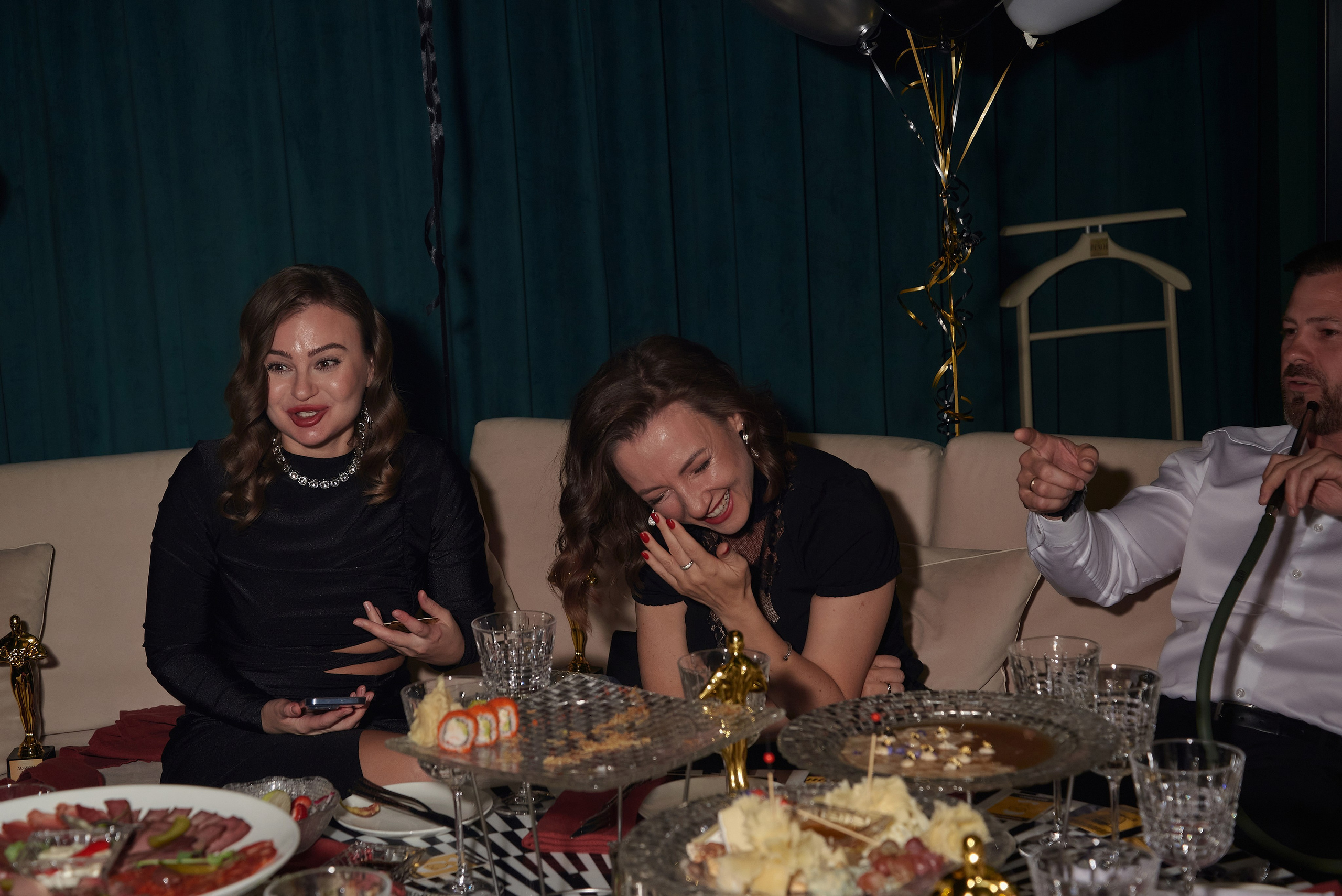 День рождения Светланы Пинигиной в караоке Divas. Наталия Дианова — фотограф для брендов и экспертов в Москве