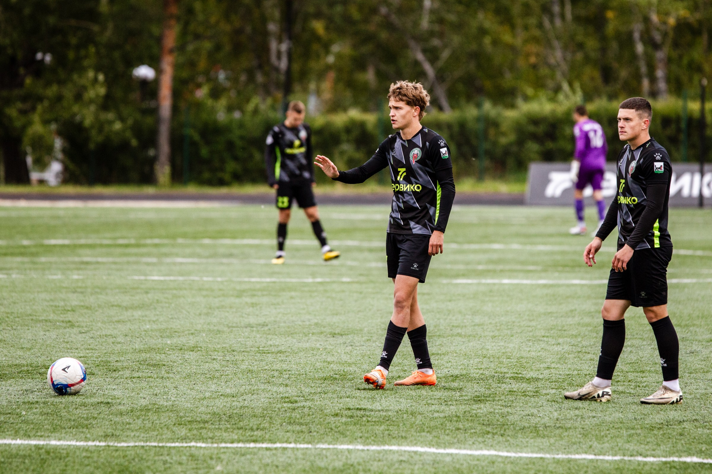 Первенство России по футболу LEON-Вторая лига Б | ФК Иркутск — Космос (Долгопрудный) | 14.09.25. Фотограф в Иркутске Евгения Айвазова