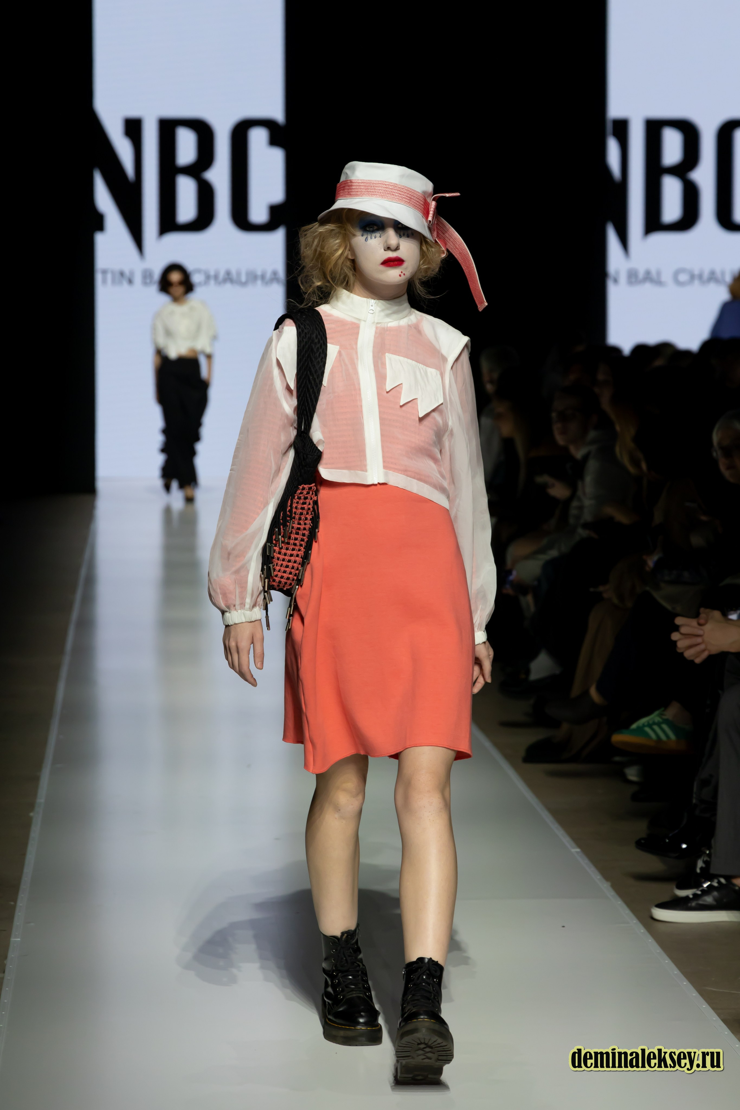 Московская неделя моды 2024 9 октября дизайнер NITIN BAL CHAHUAN presented by Fashion Design Council of India. Репортажный, семейный и студийный фотограф в Москве Демин Алексей