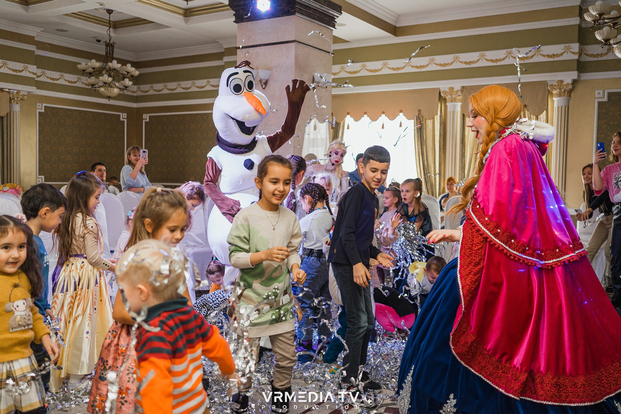 ХОЛОДНОЕ СЕРДЦЕ в ресторане «Империя»