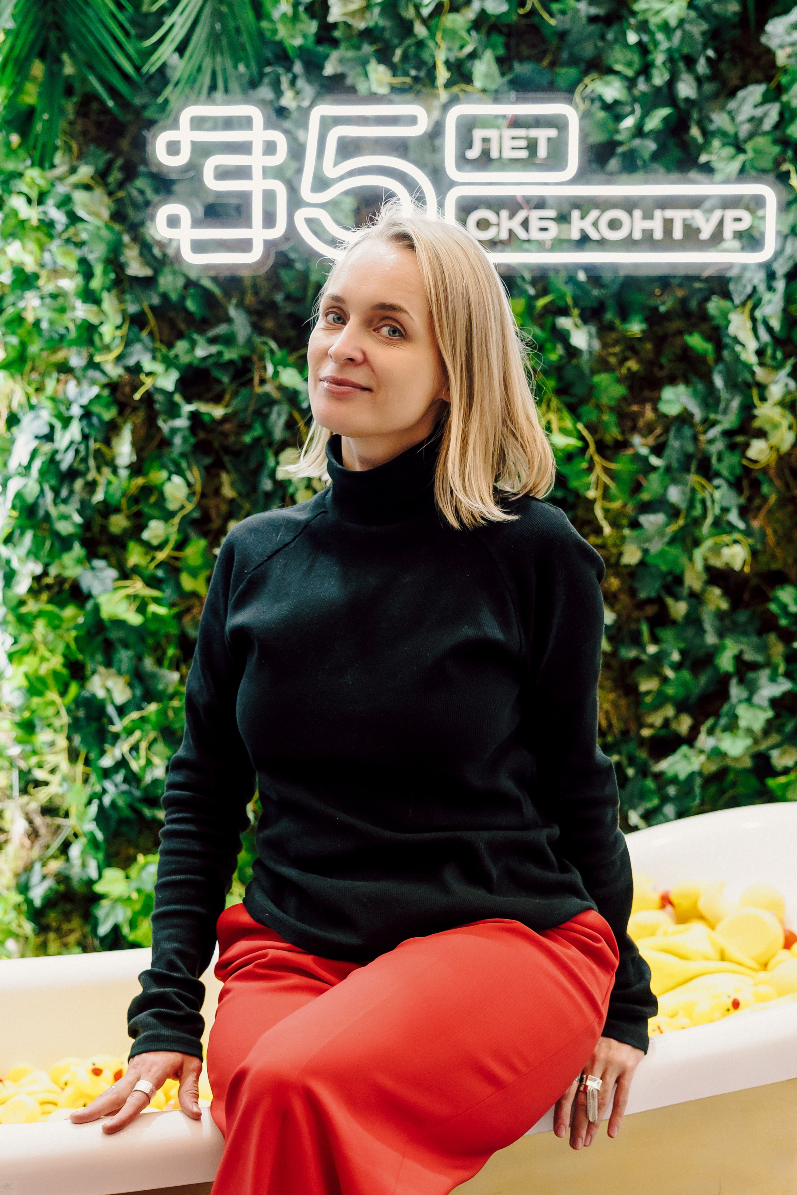 СКБ Контур — Форум будущего — Стенд. Лёшка Варзегов — фотограф