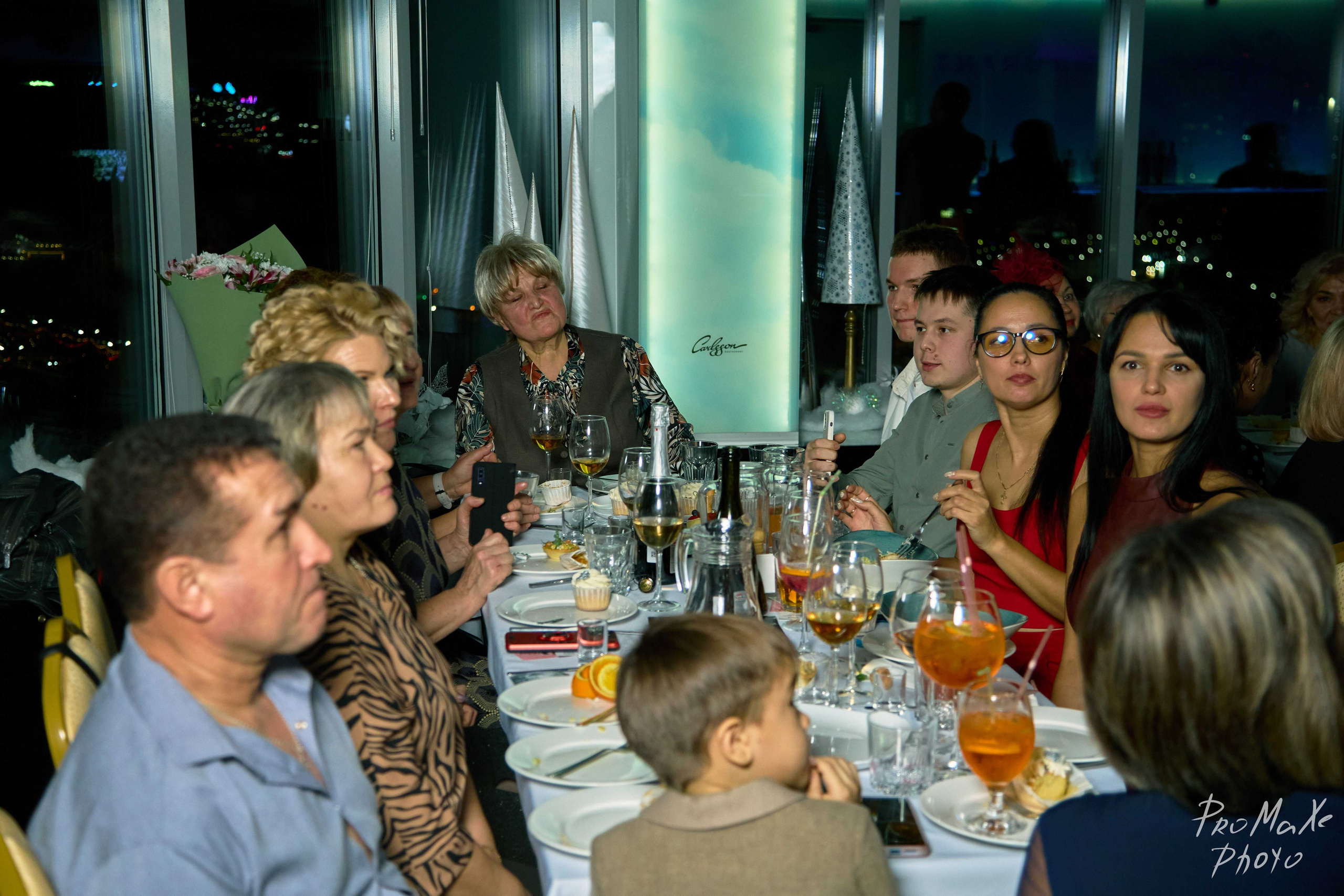 Зал КРАСА МАСС-МЕДИА ЧУВАШИИ. Владимир Суздалов (ProMaXe) — Портретный фотограф, тематические фотосессии в Чебоксарах