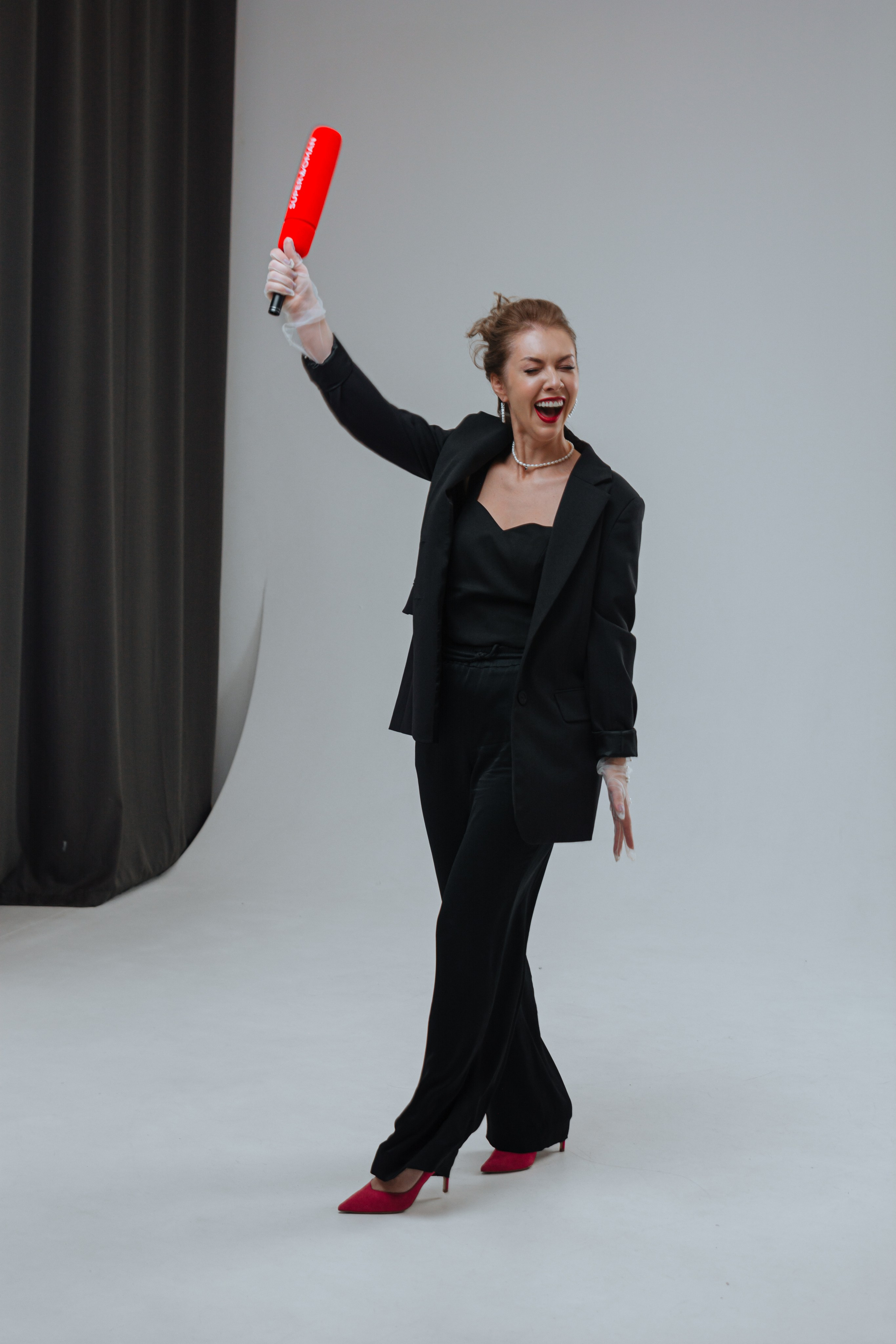 Фотосессия Superwoman Натальи и Светланы для афишы. Портретный фотограф в Санкт-Петербурге Дмитриева Наталия