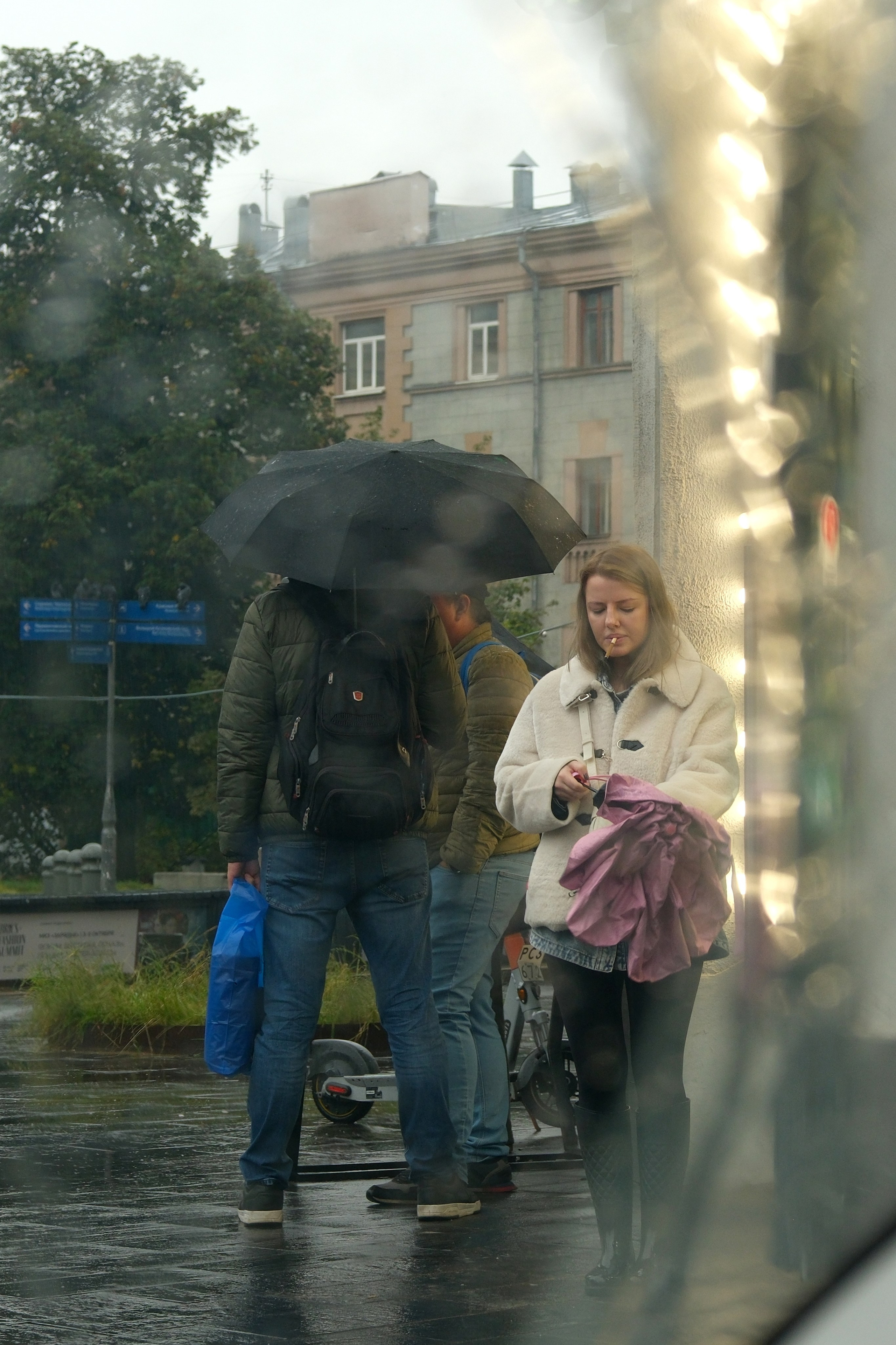 Улица, люди, жизнь…